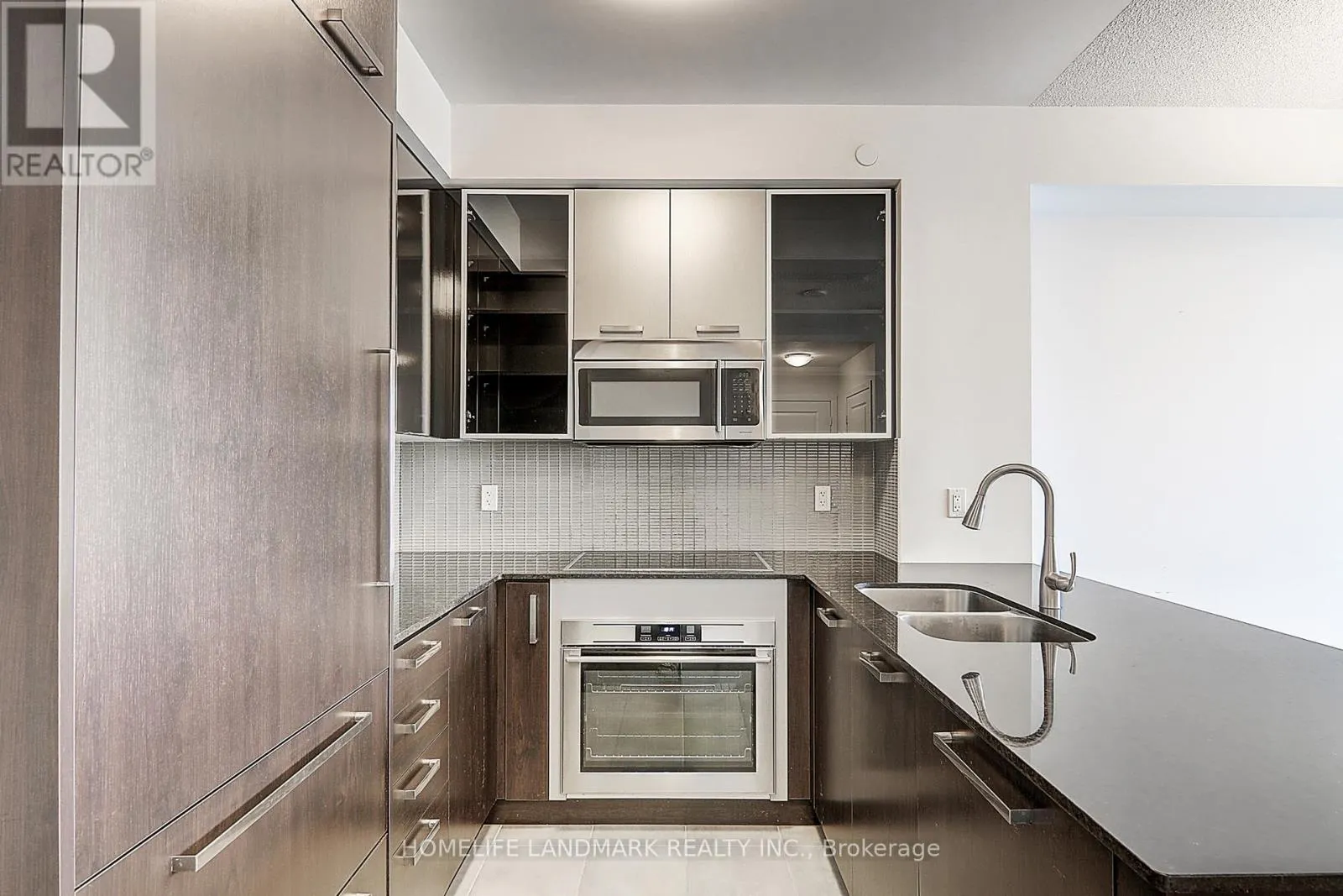 2711 - 5168 YONGE STREET
