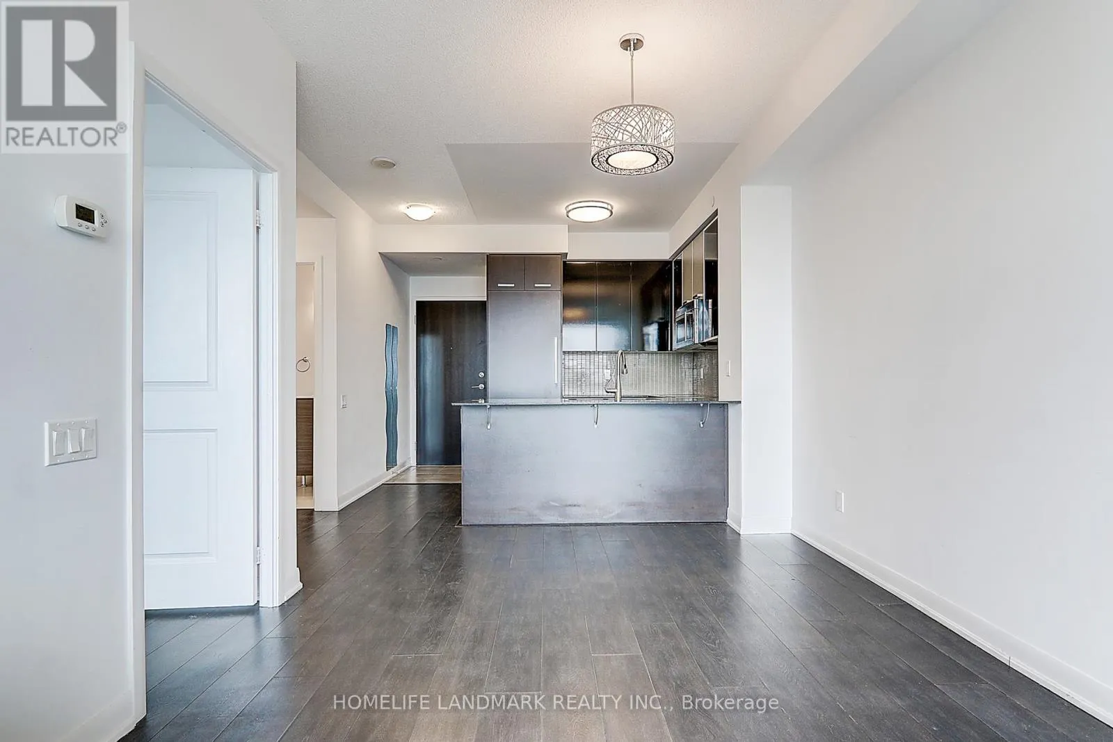 2711 - 5168 YONGE STREET