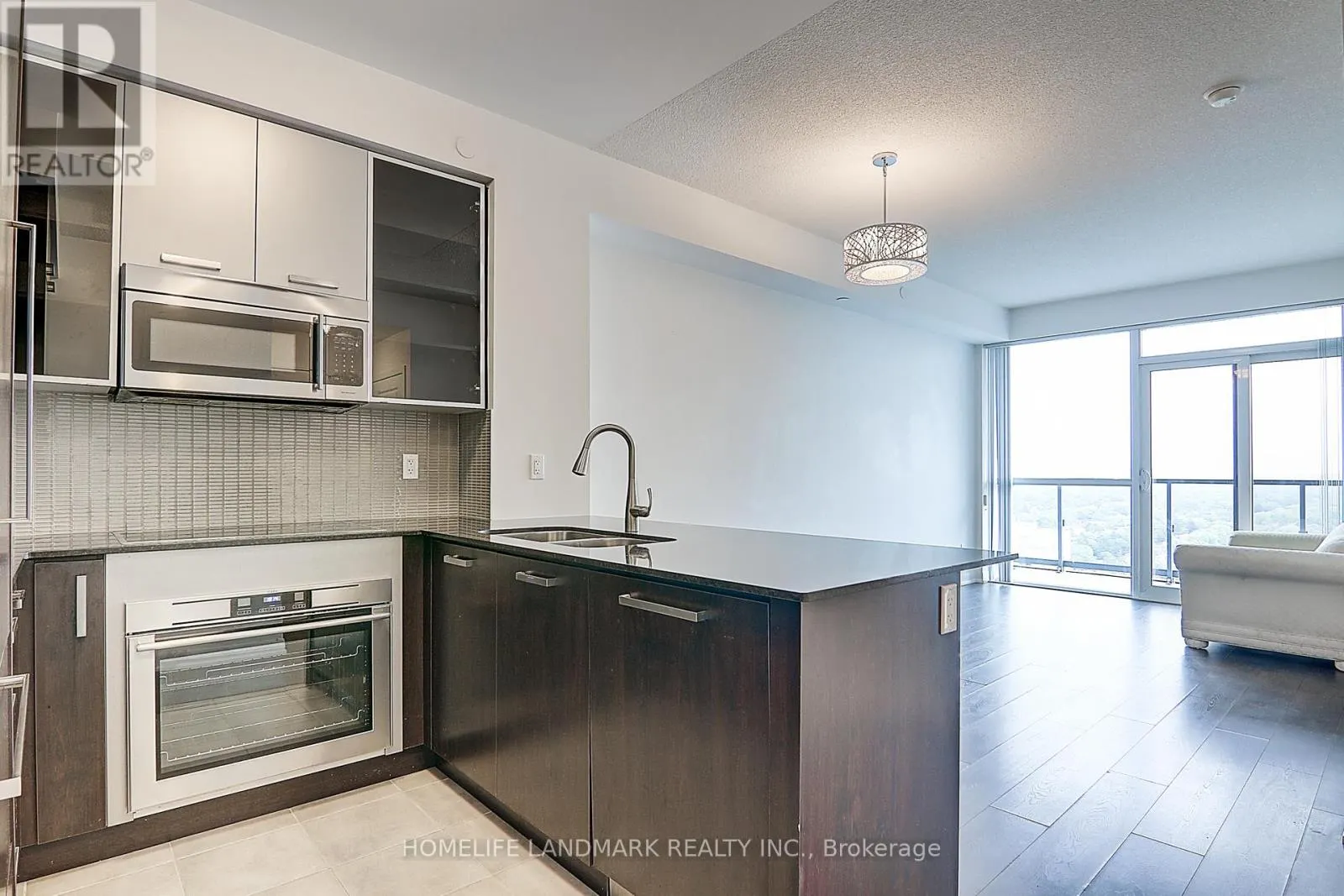 2711 - 5168 YONGE STREET