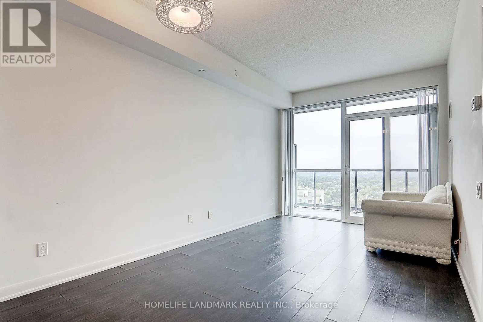 2711 - 5168 YONGE STREET