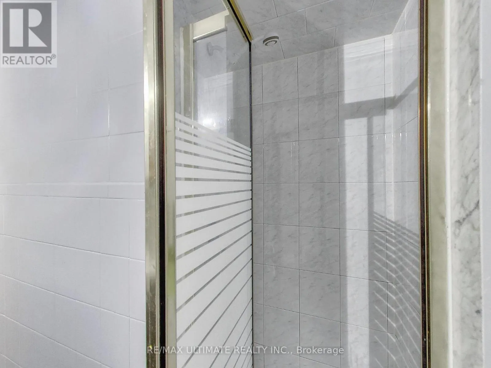 APT #2 - 1584 DUNDAS STREET W