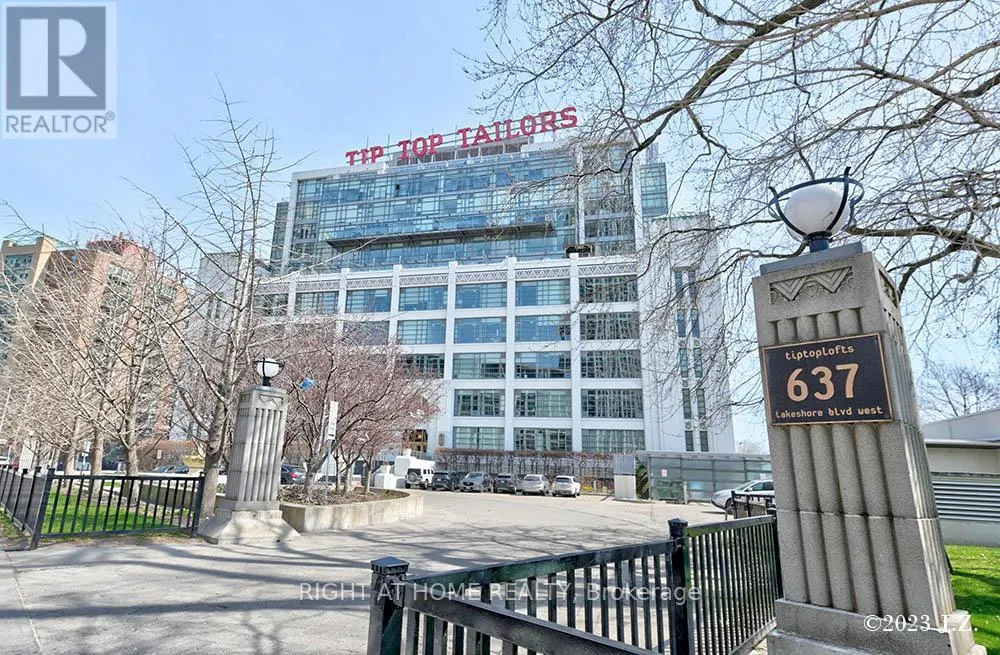 217 - 637 LAKE SHORE BOULEVARD W
