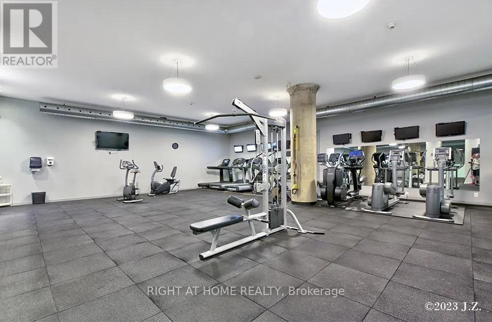 217 - 637 LAKE SHORE BOULEVARD W