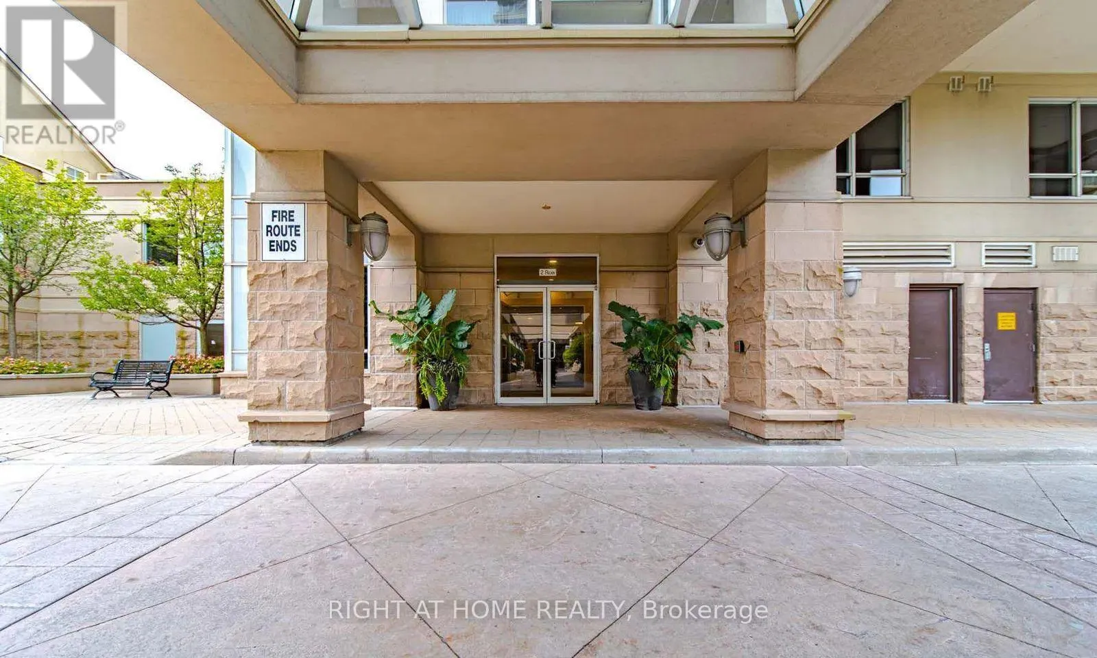 701 - 8 REAN DRIVE