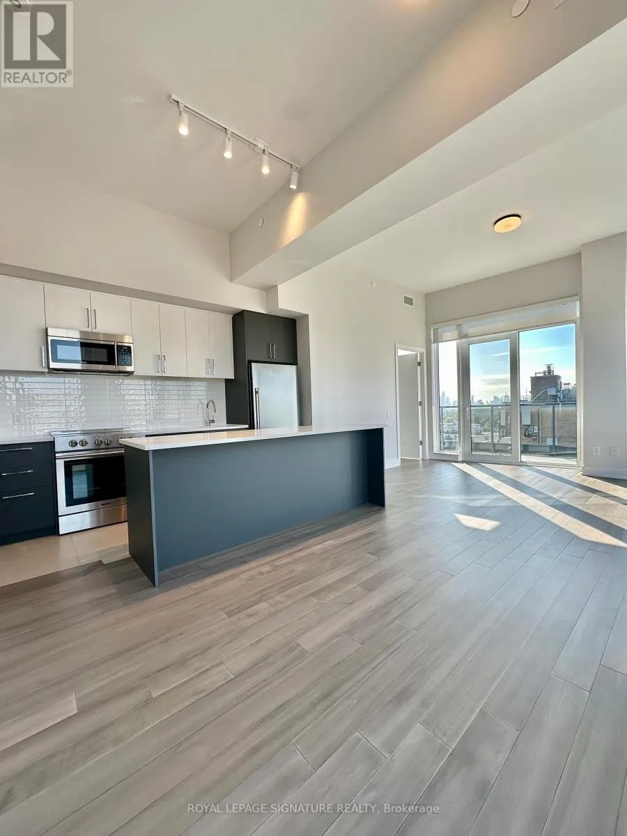 1303 - 2525 BATHURST STREET