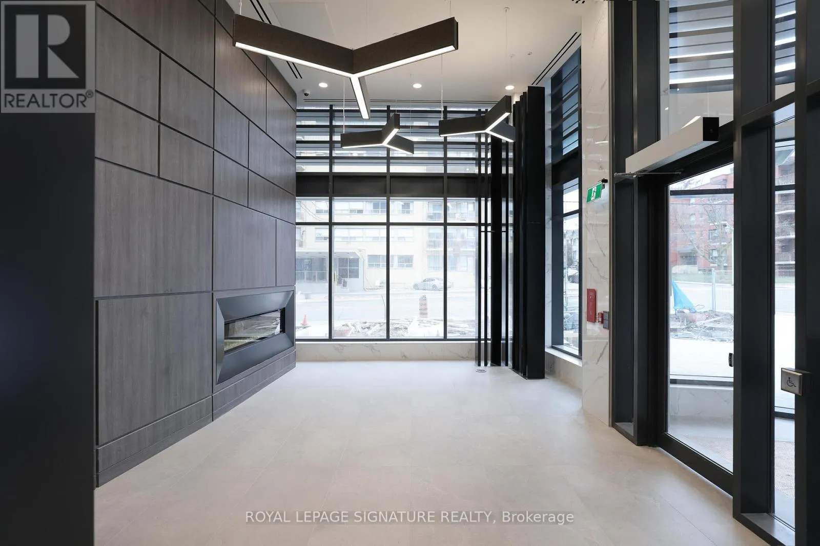 1303 - 2525 BATHURST STREET