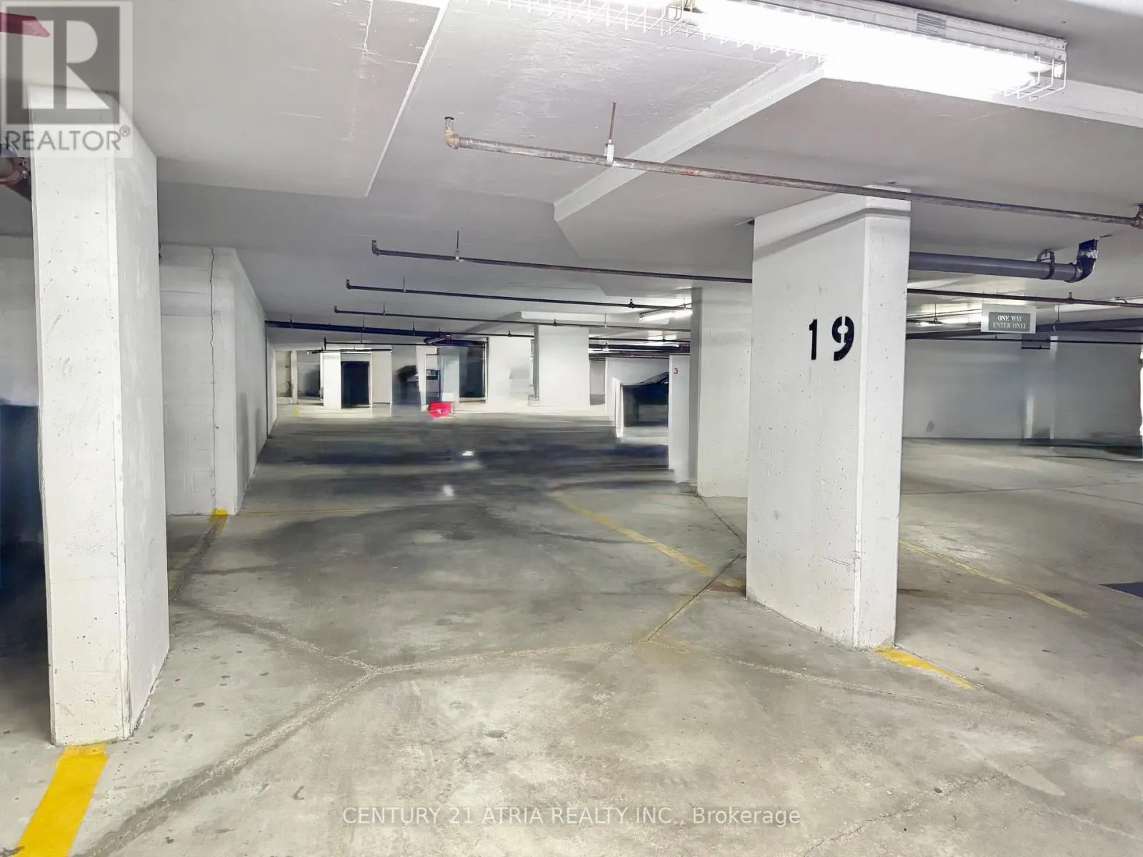 410 - 8 PEMBERTON AVENUE