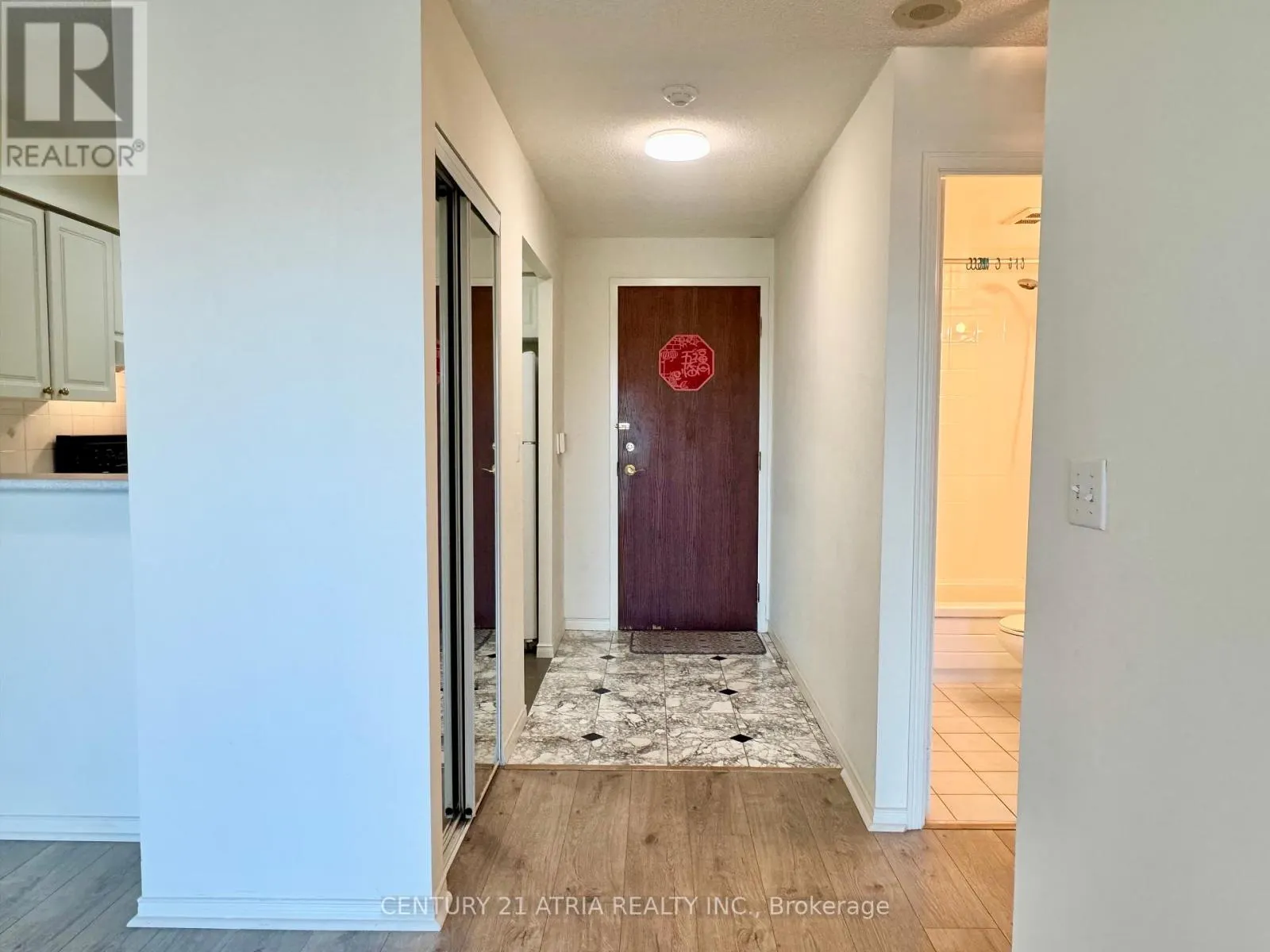 410 - 8 PEMBERTON AVENUE