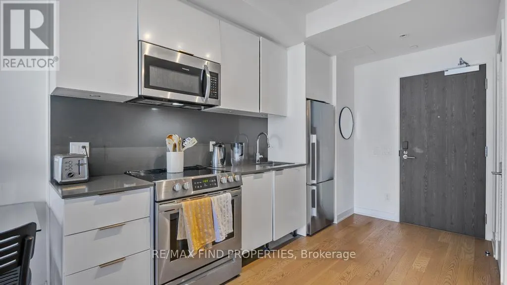 2201 - 25 RICHMOND STREET E