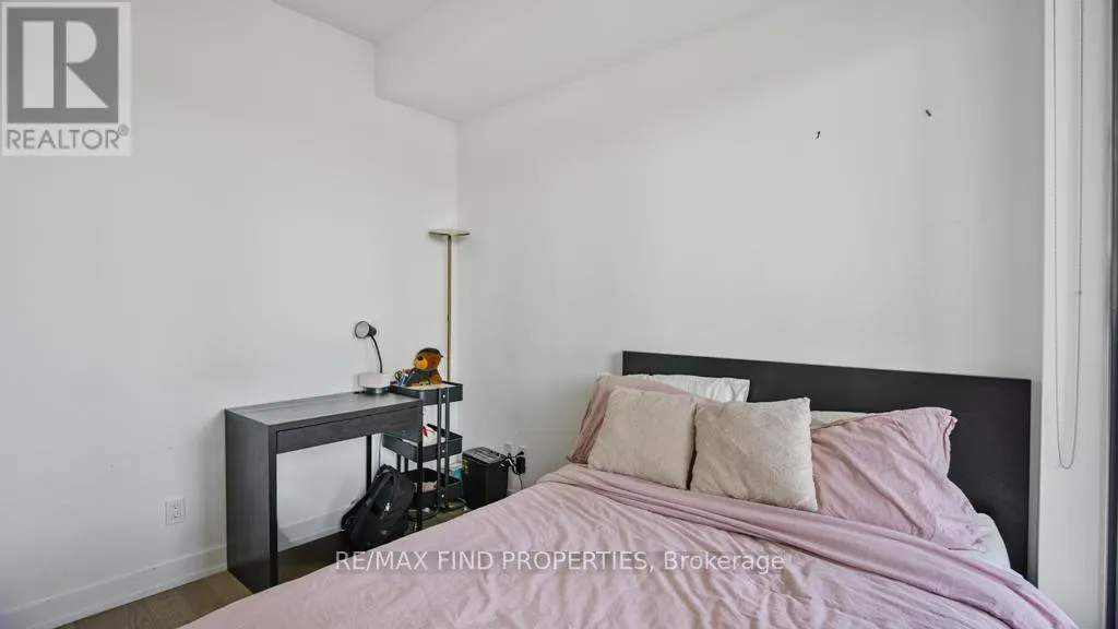 2201 - 25 RICHMOND STREET E