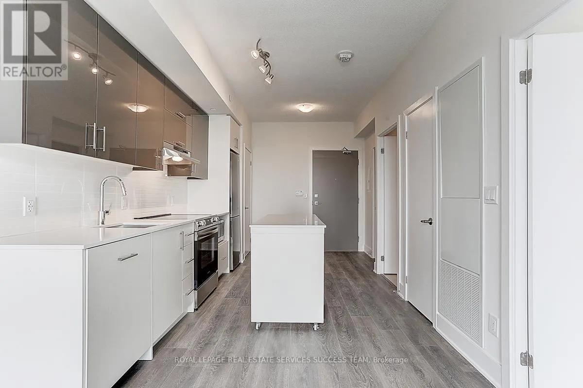 1710 - 188 FAIRVIEW MALL DRIVE
