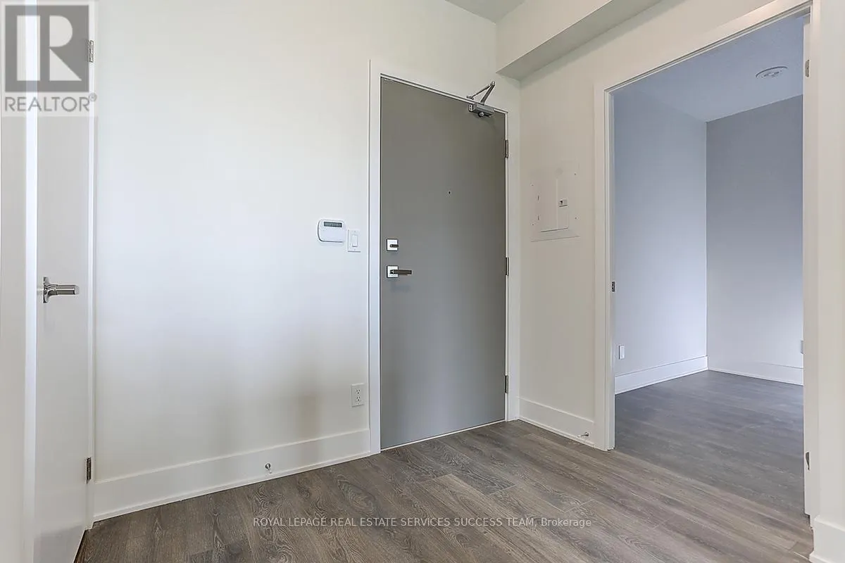 1710 - 188 FAIRVIEW MALL DRIVE