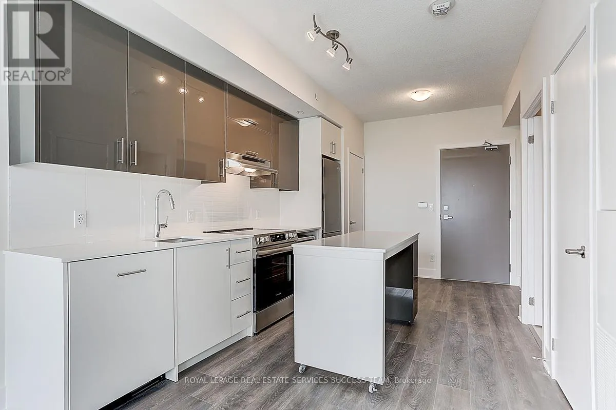 1710 - 188 FAIRVIEW MALL DRIVE