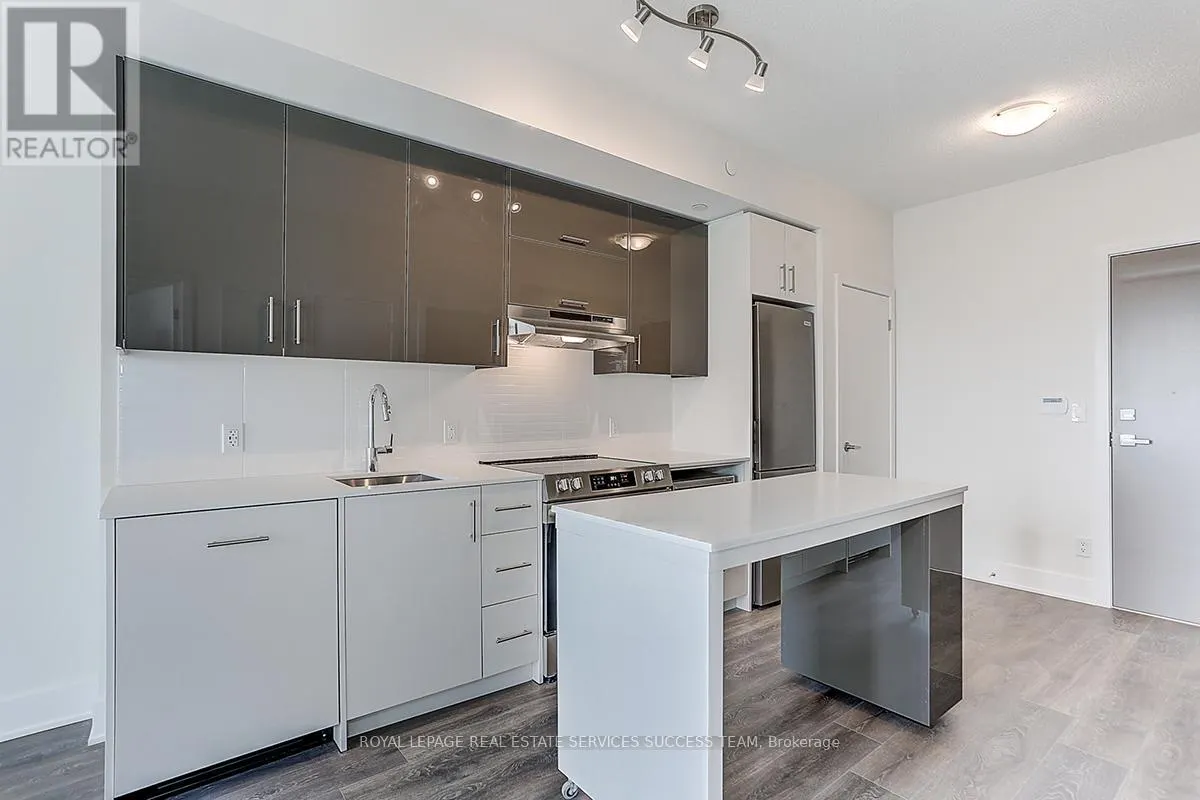 1710 - 188 FAIRVIEW MALL DRIVE