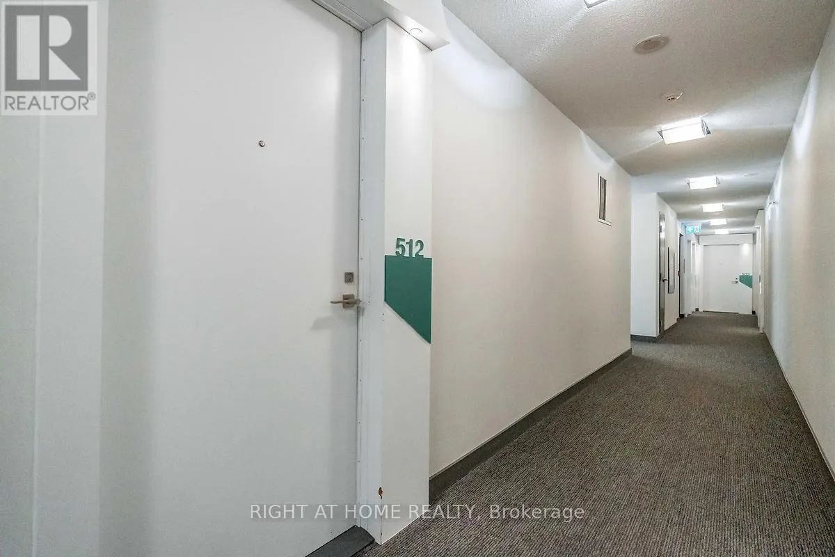 512 - 352 FRONT STREET W