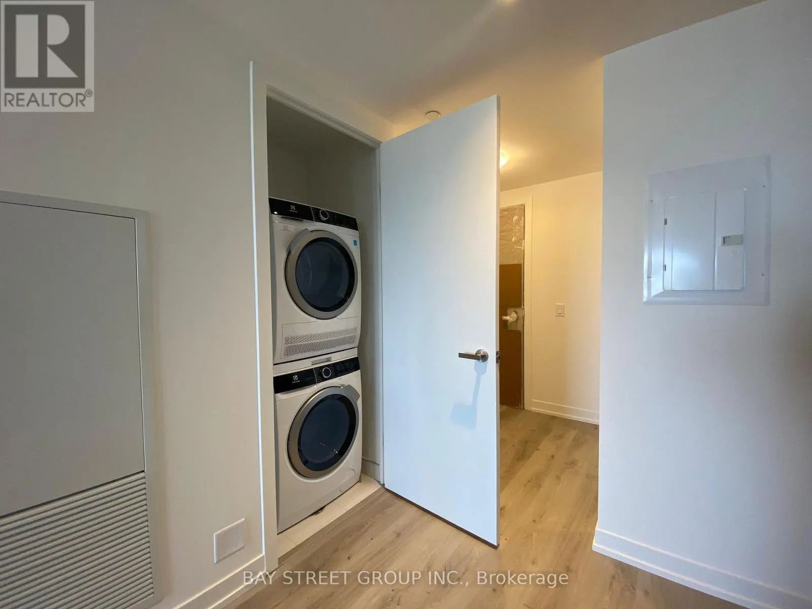 4202 - 138 DOWNES STREET