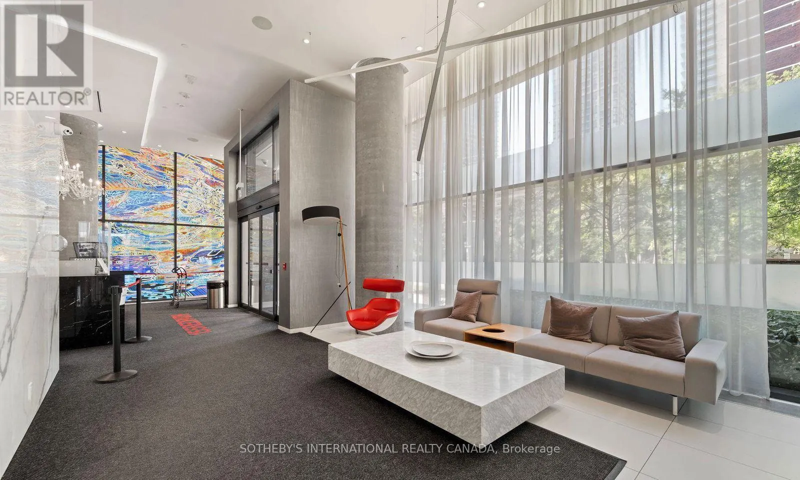 1111 - 185 ROEHAMPTON AVENUE