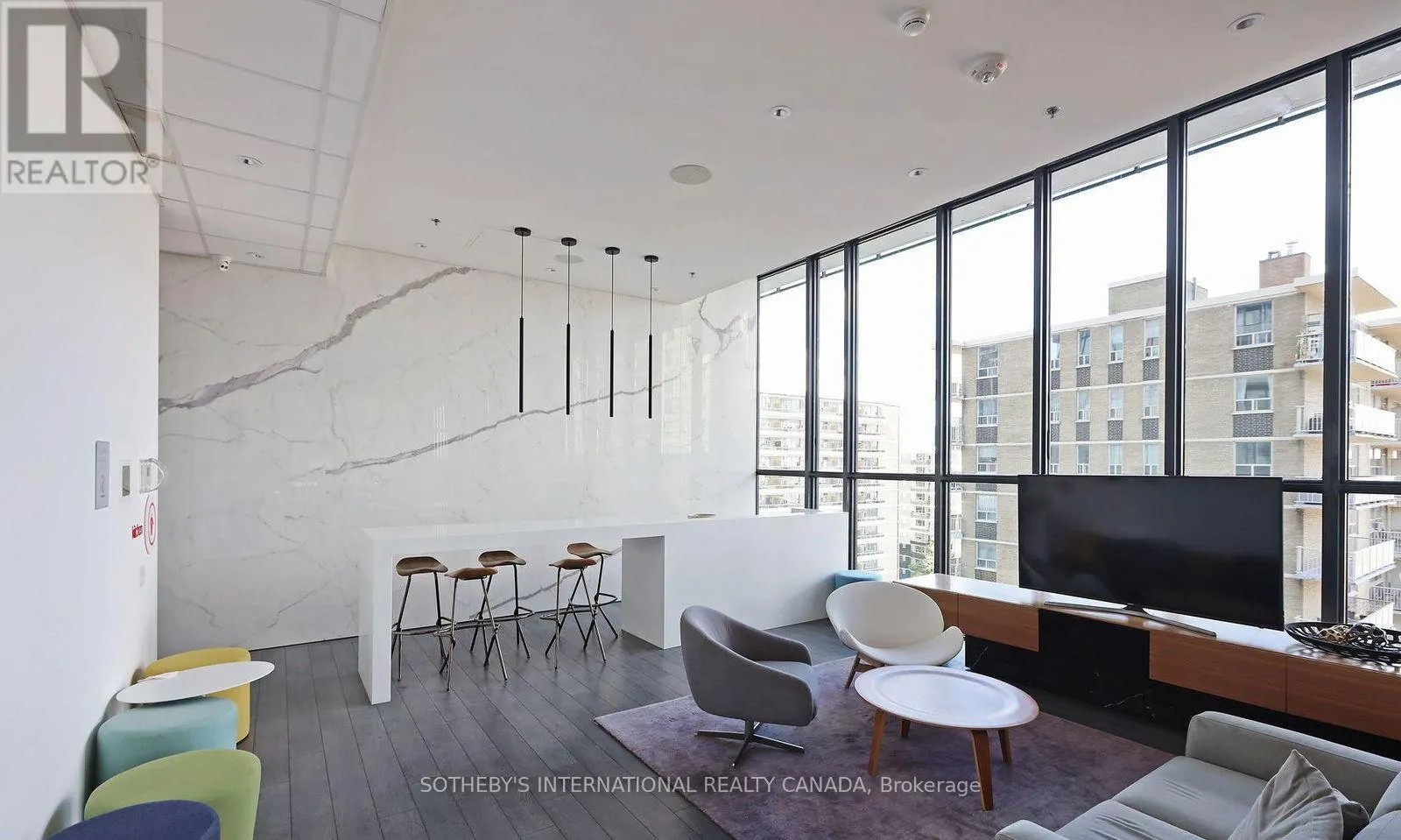 1111 - 185 ROEHAMPTON AVENUE