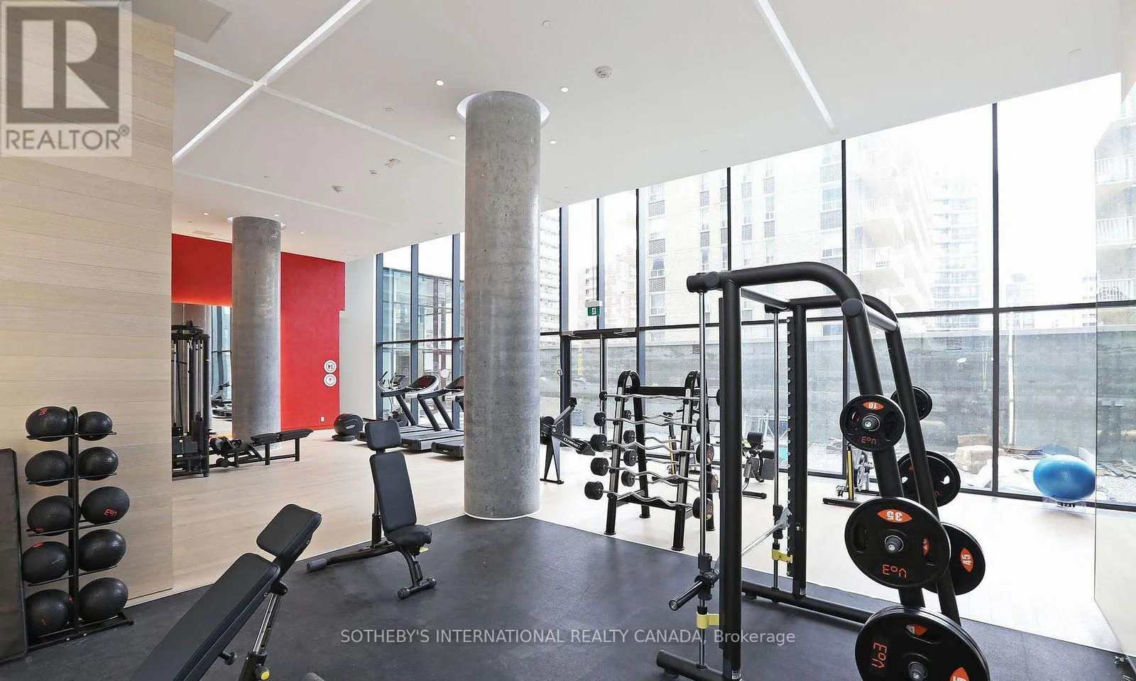 1111 - 185 ROEHAMPTON AVENUE