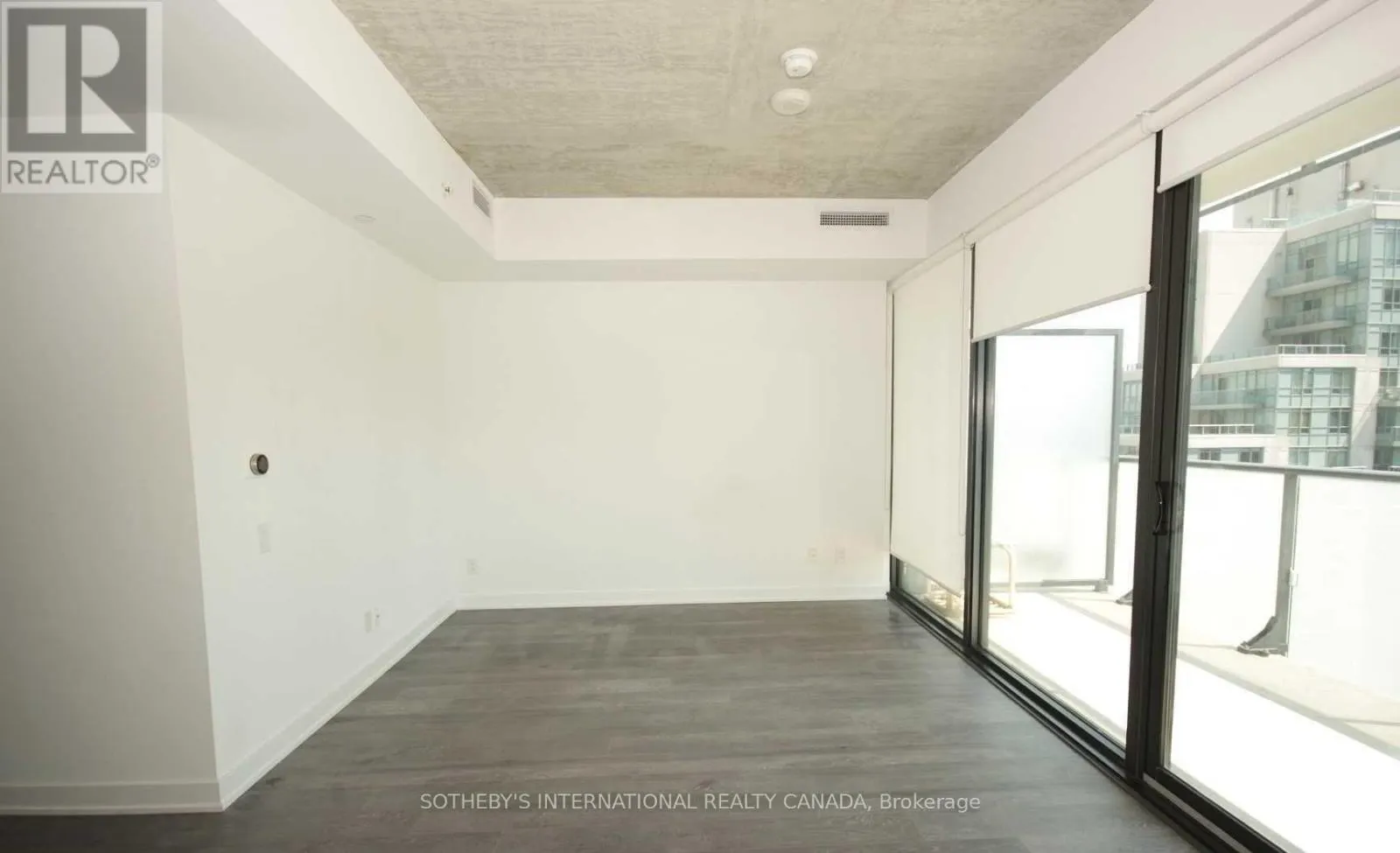 1111 - 185 ROEHAMPTON AVENUE
