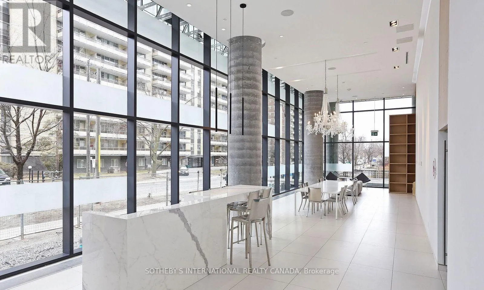 1111 - 185 ROEHAMPTON AVENUE