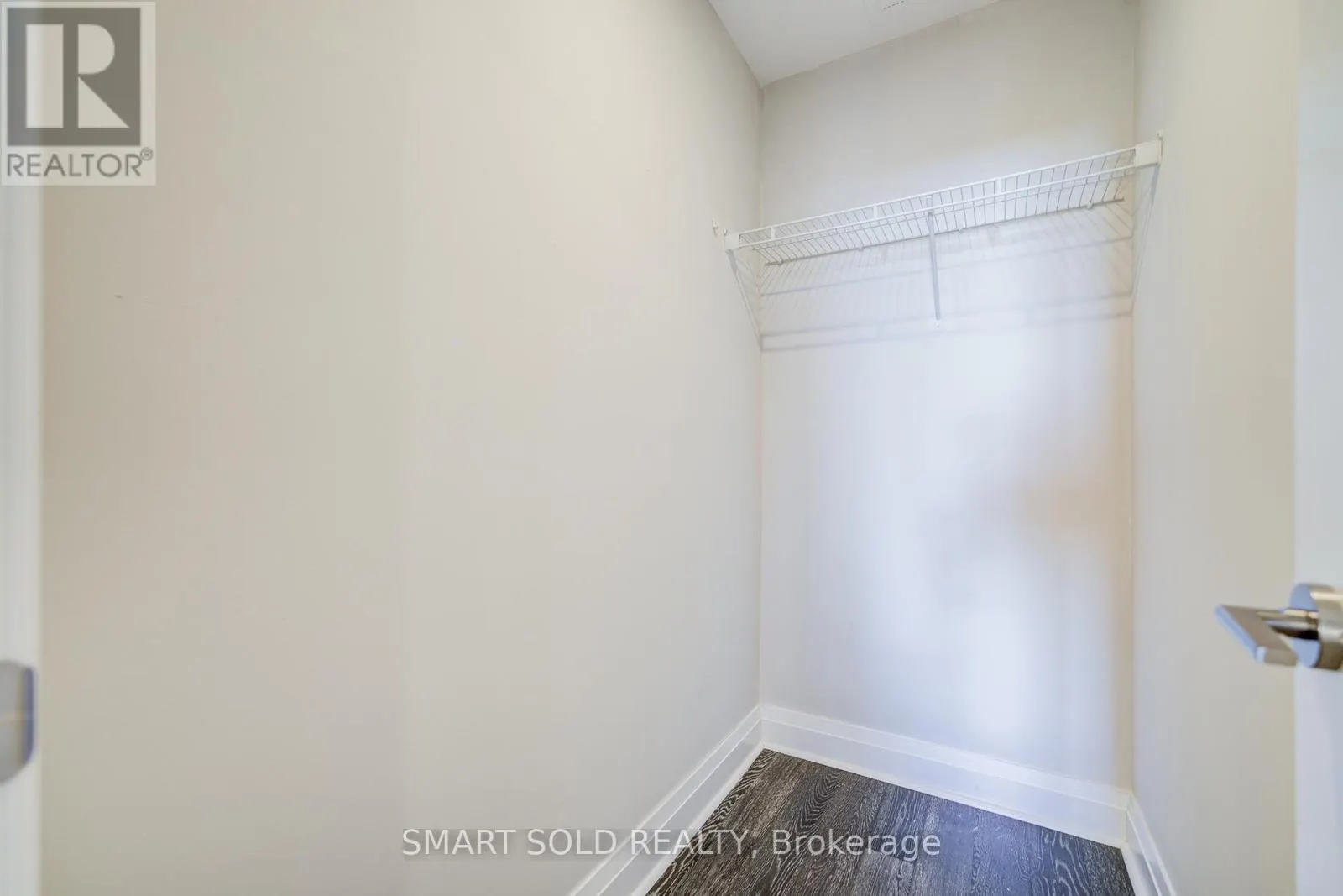 624 - 399 SPRING GARDEN AVENUE E