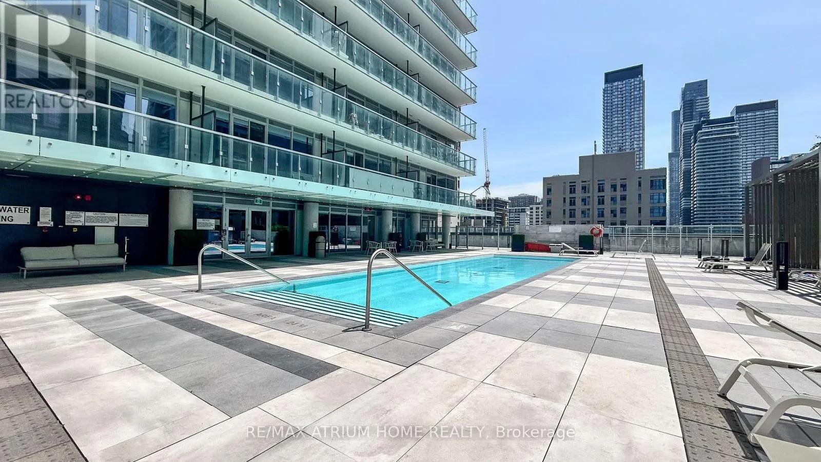 715 - 1 GLOUCESTER STREET
