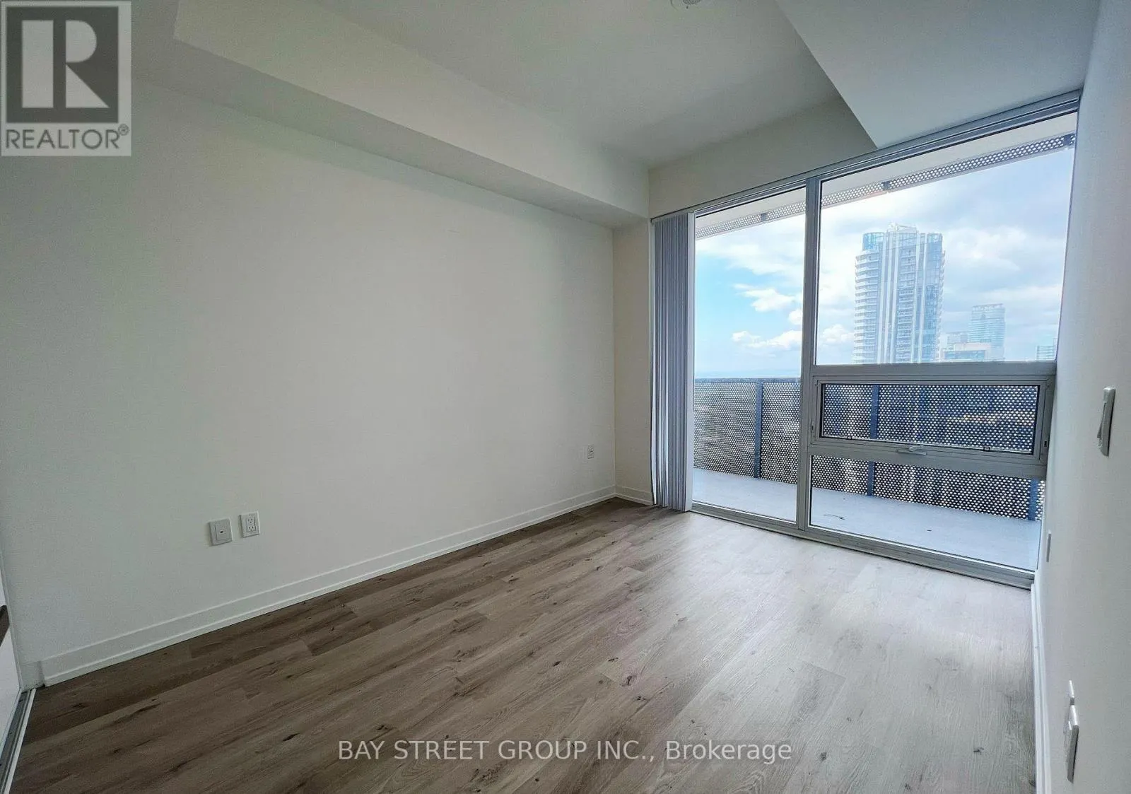 6110 - 138 DOWNES STREET
