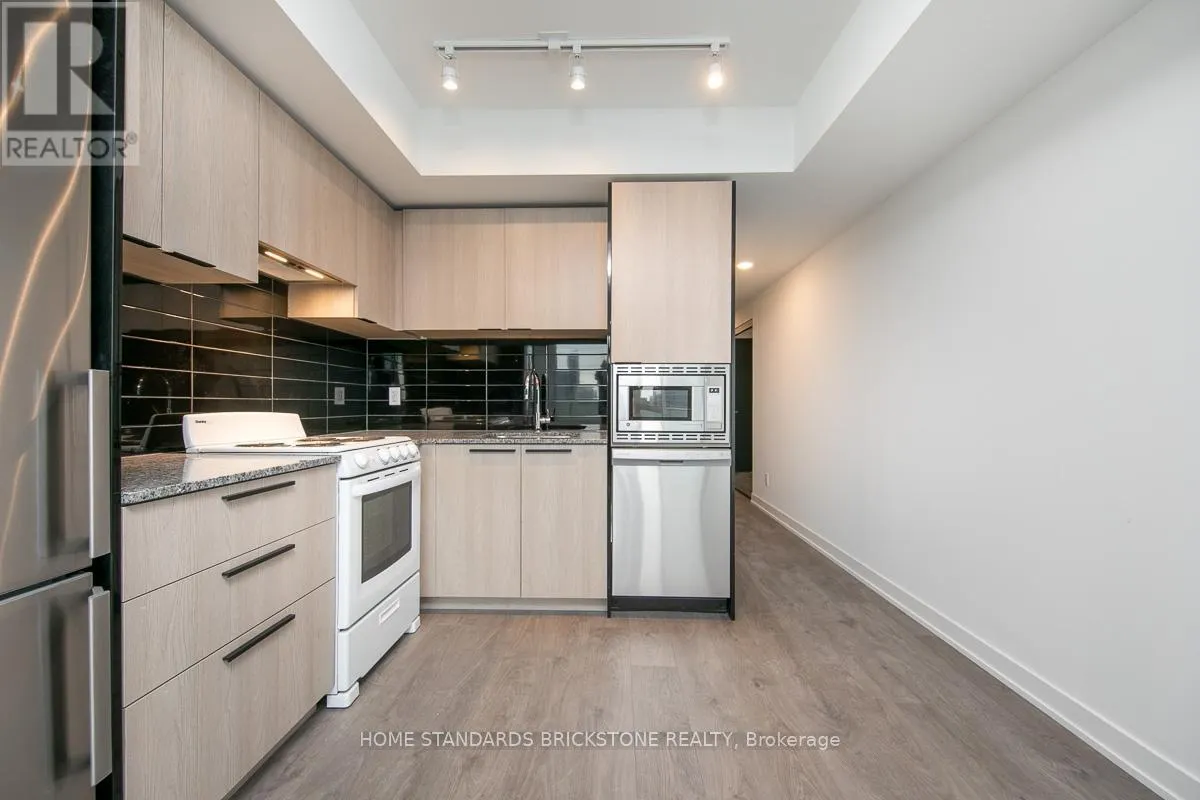 3010 - 501 YONGE STREET