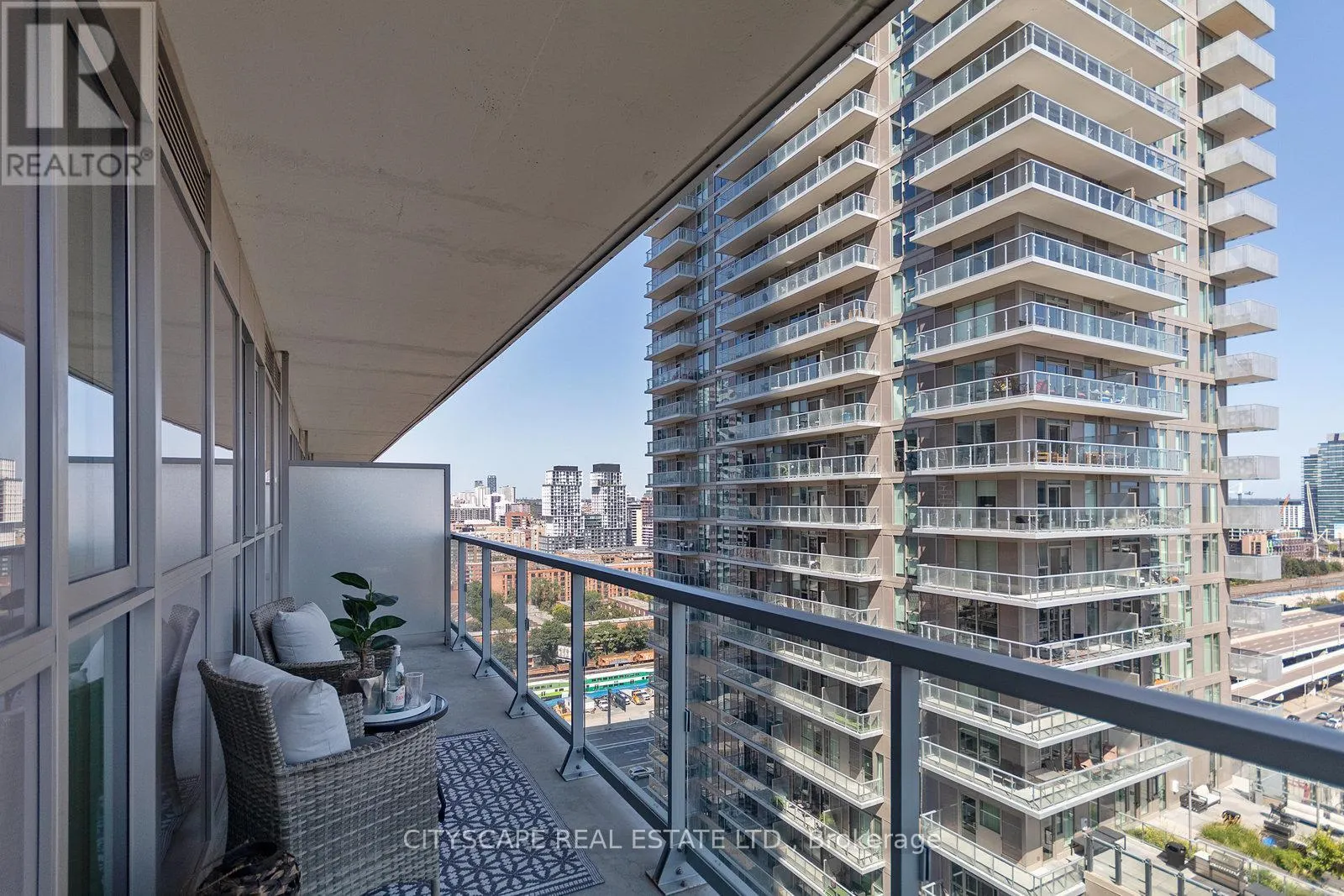 1603 - 15 LOWER JARVIS STREET S