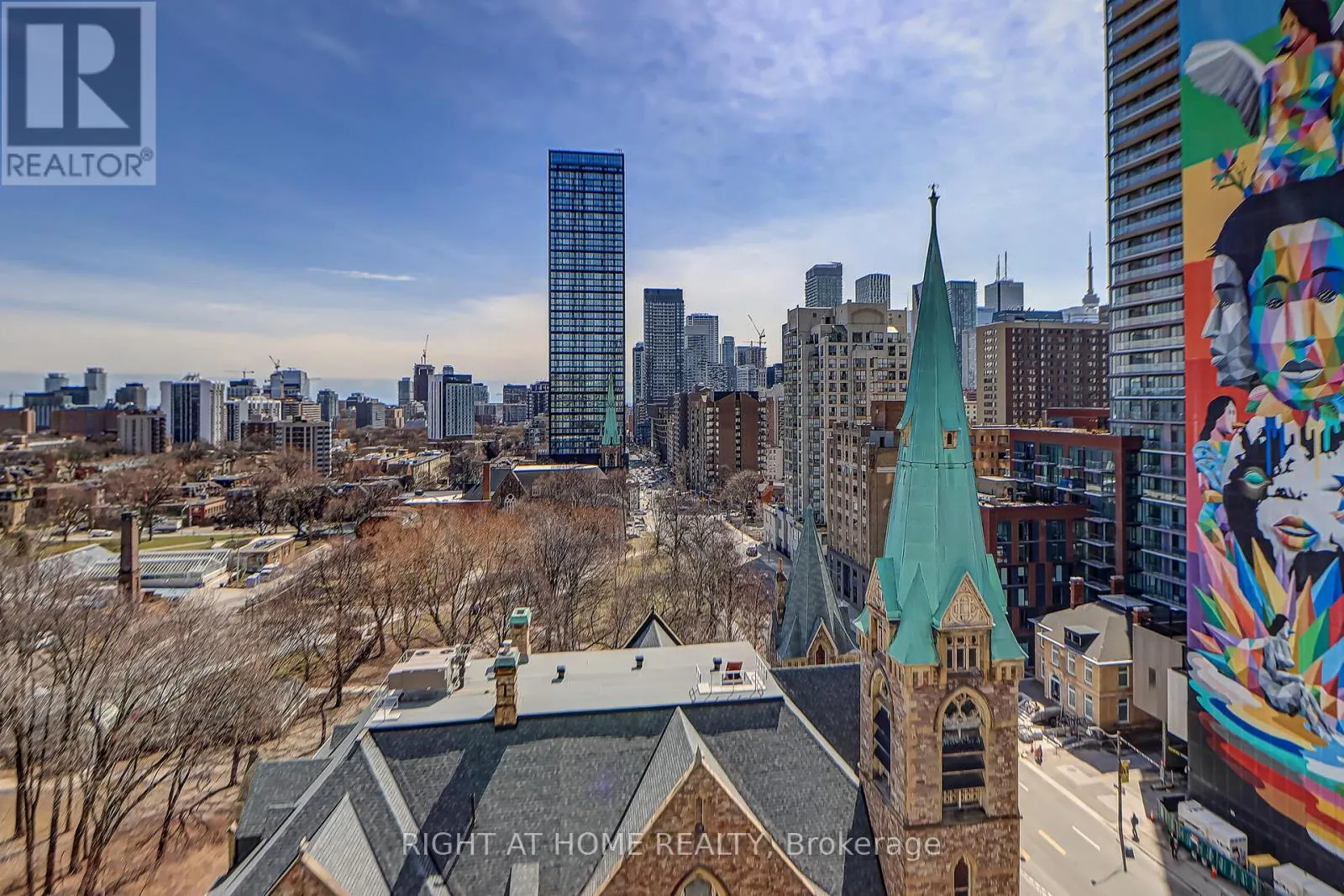 1207 - 130 CARLTON STREET