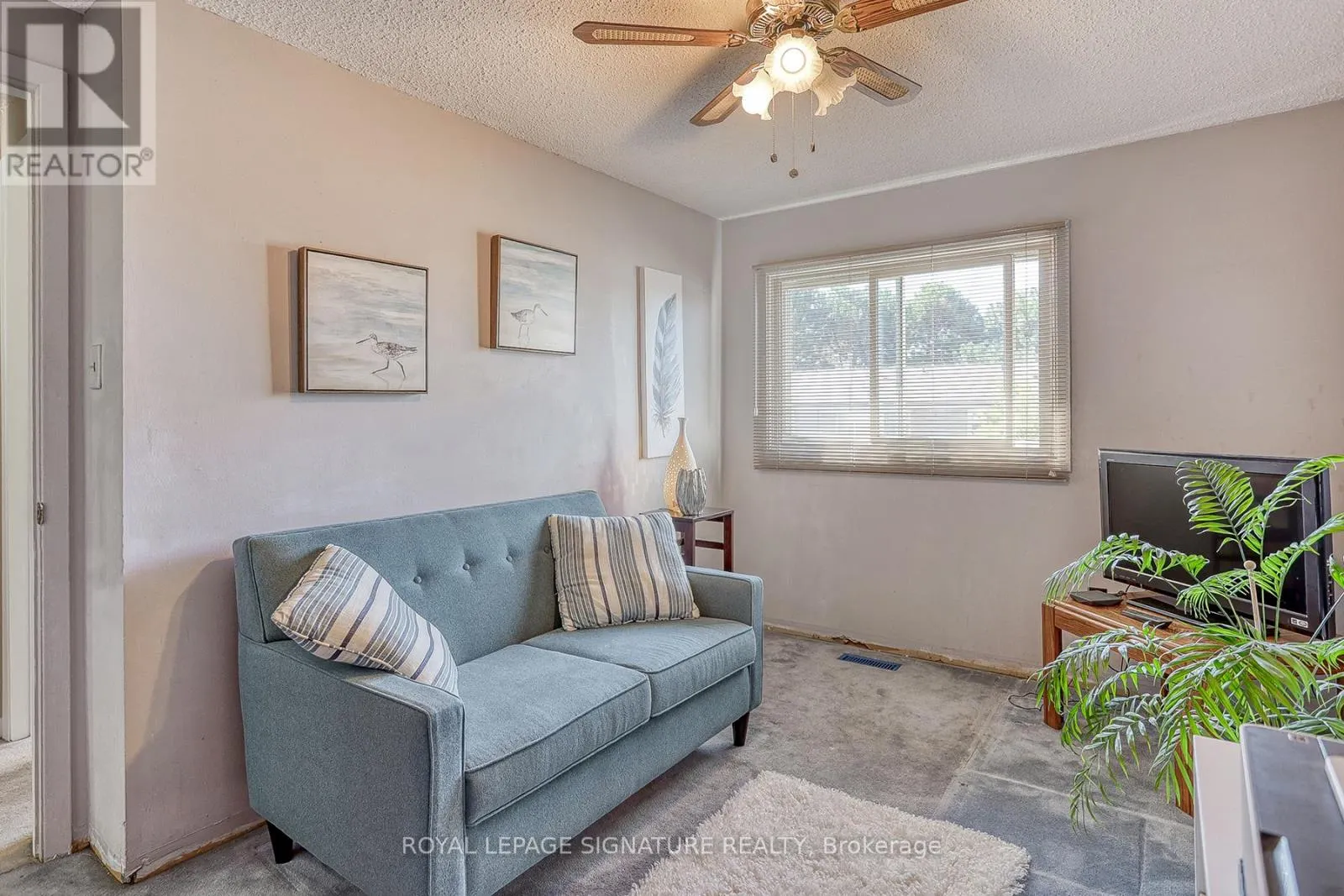 5 GOLDEN APPLEWAY