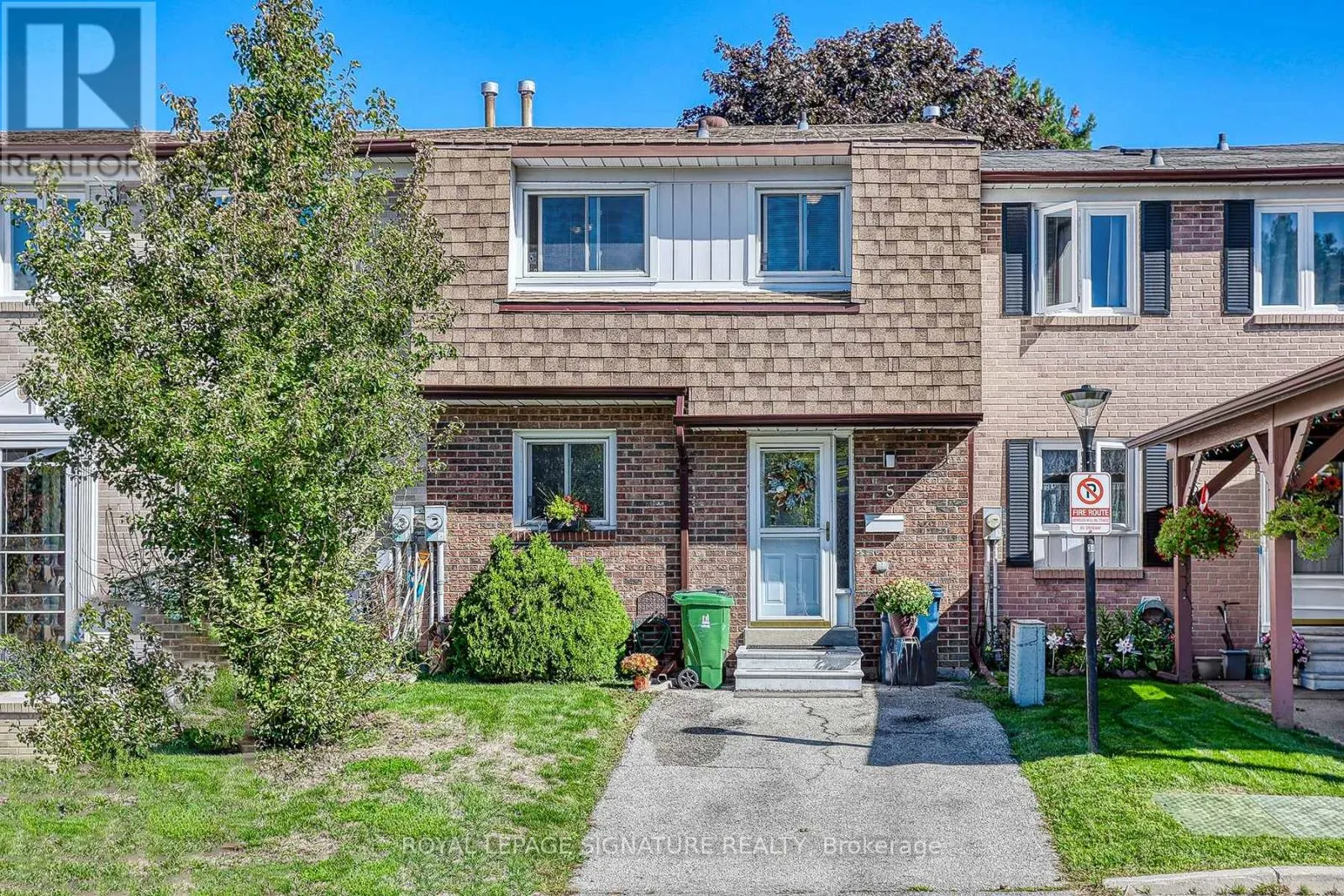 5 GOLDEN APPLEWAY