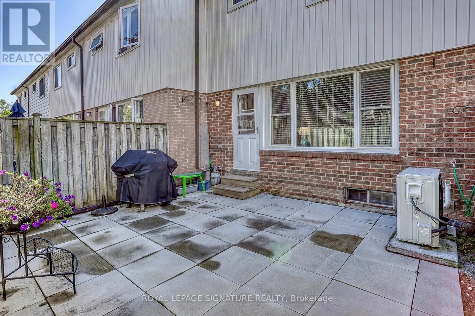 5 GOLDEN APPLEWAY