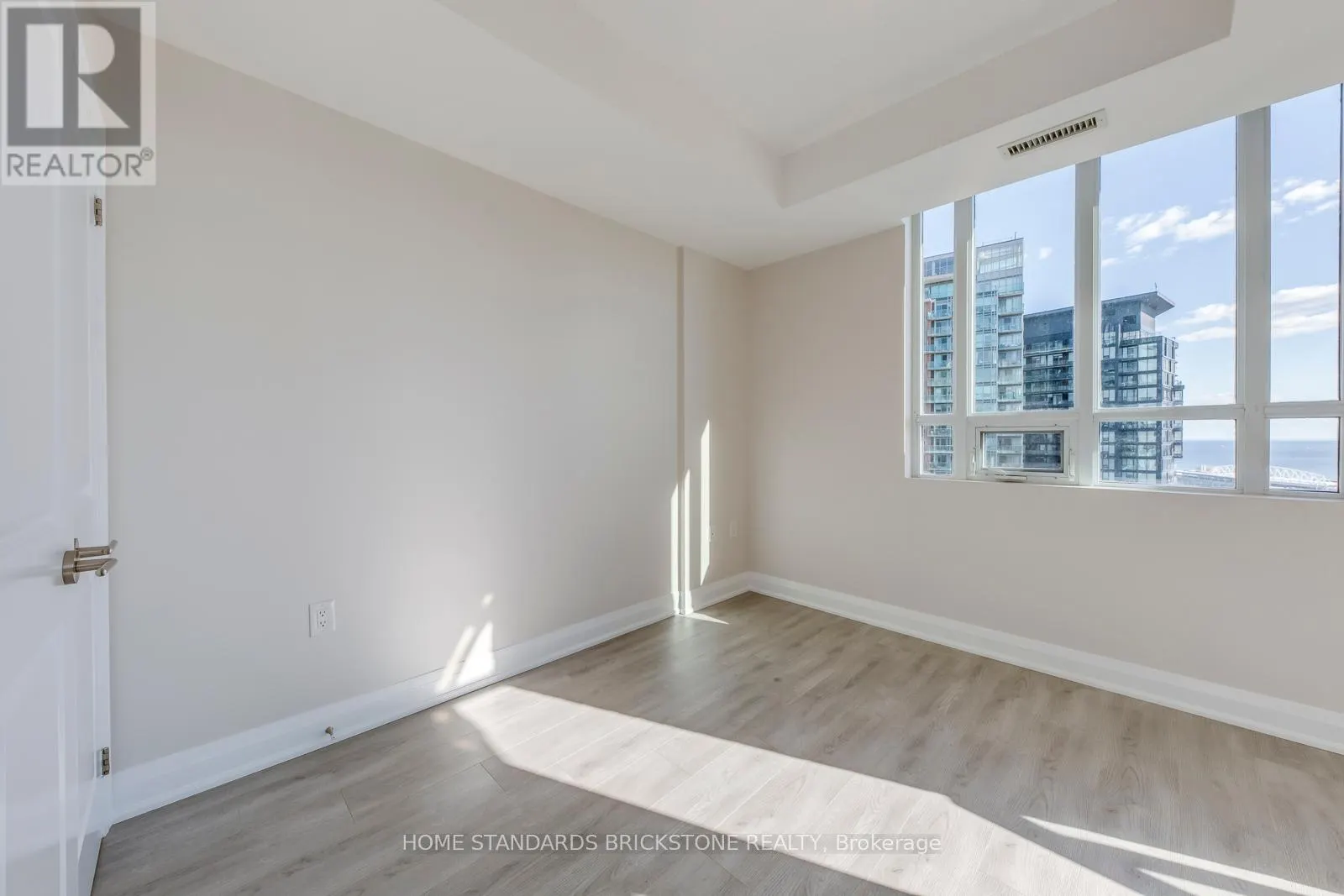 2508 - 125 WESTERN BATTERY ROAD
