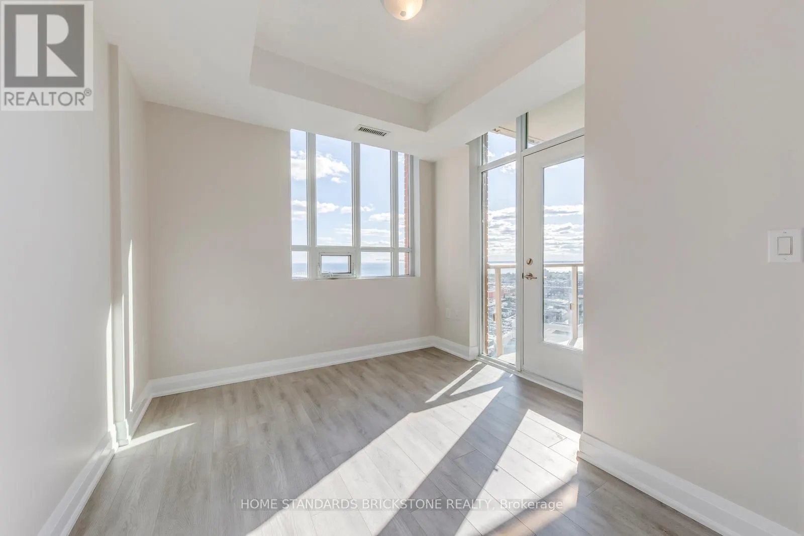 2508 - 125 WESTERN BATTERY ROAD