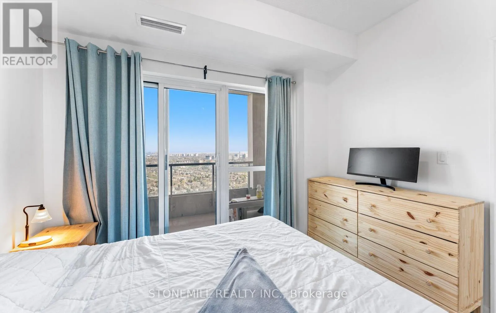 LPH07 - 2015 SHEPPARD AVENUE E