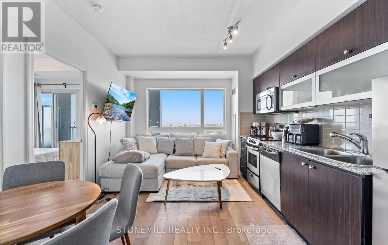 LPH07 - 2015 SHEPPARD AVENUE E