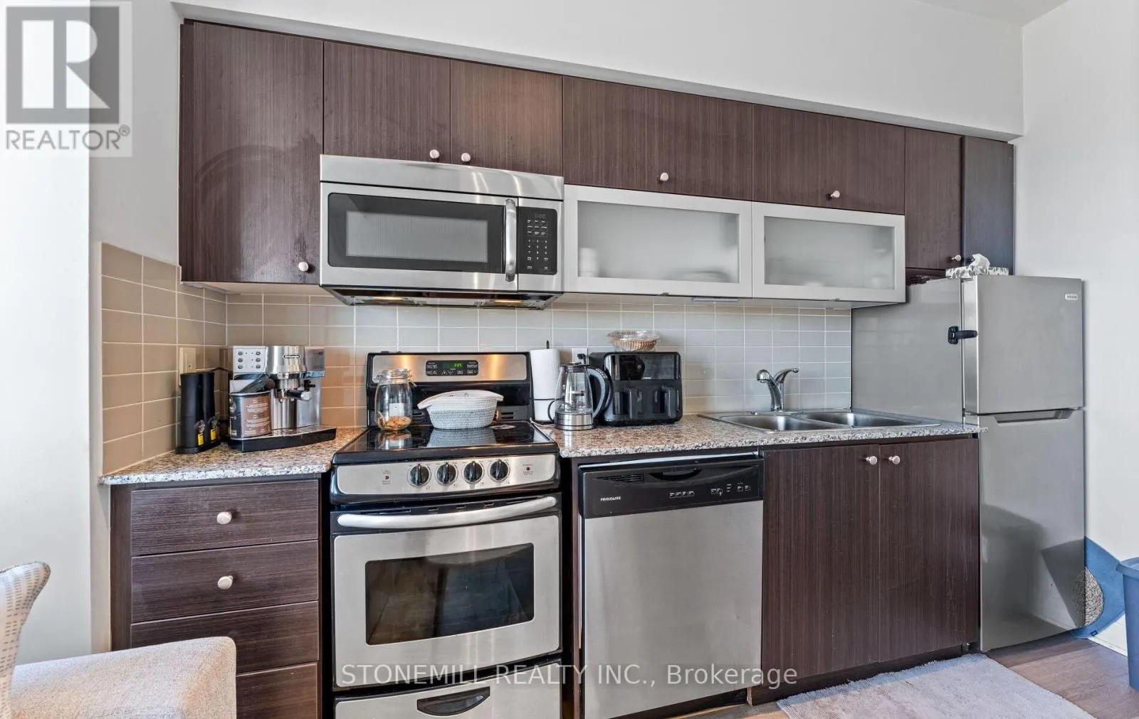 LPH07 - 2015 SHEPPARD AVENUE E