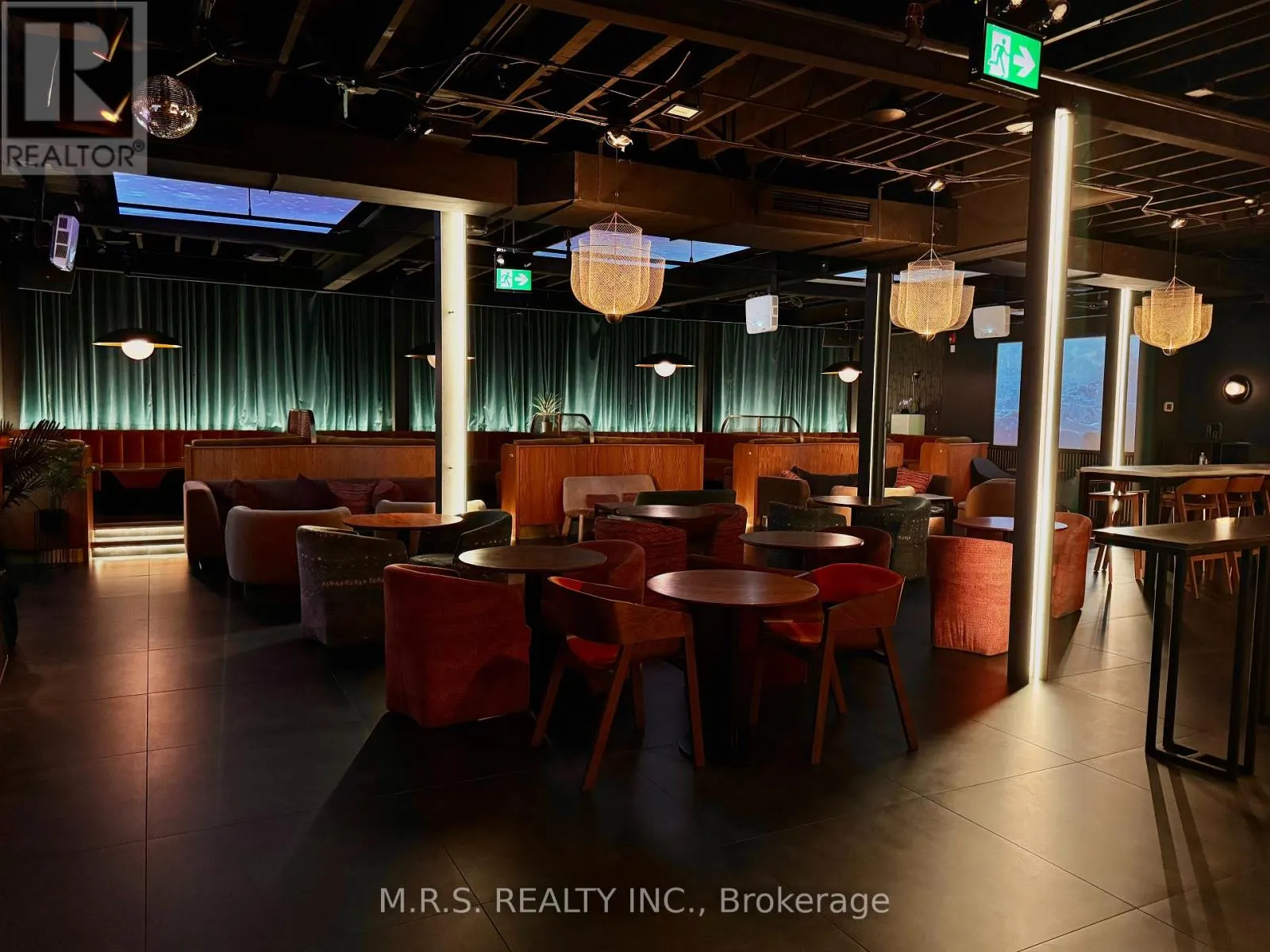 2ND FLOOR - 739 QUEEN STREET W