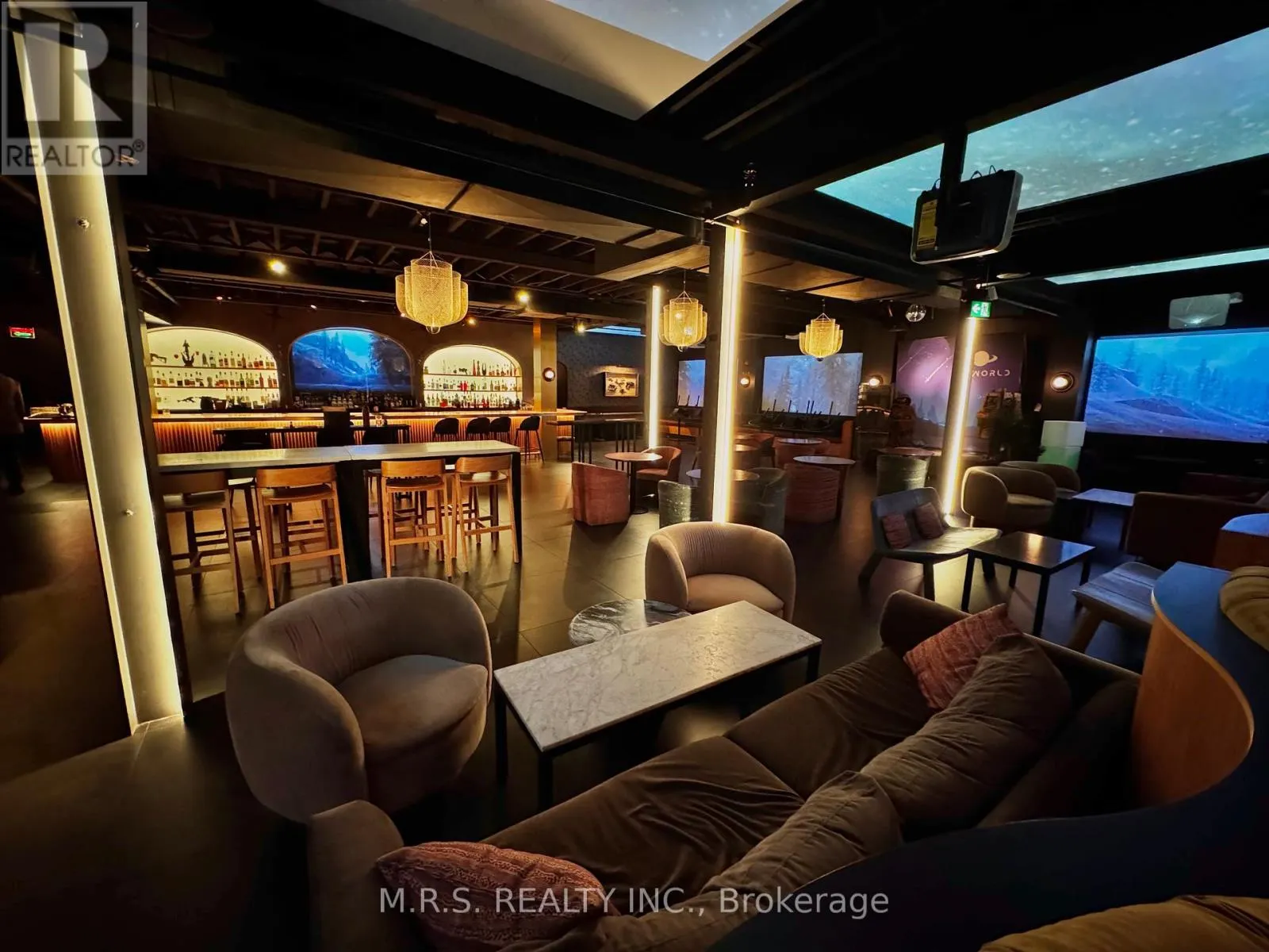 2ND FLOOR - 739 QUEEN STREET W