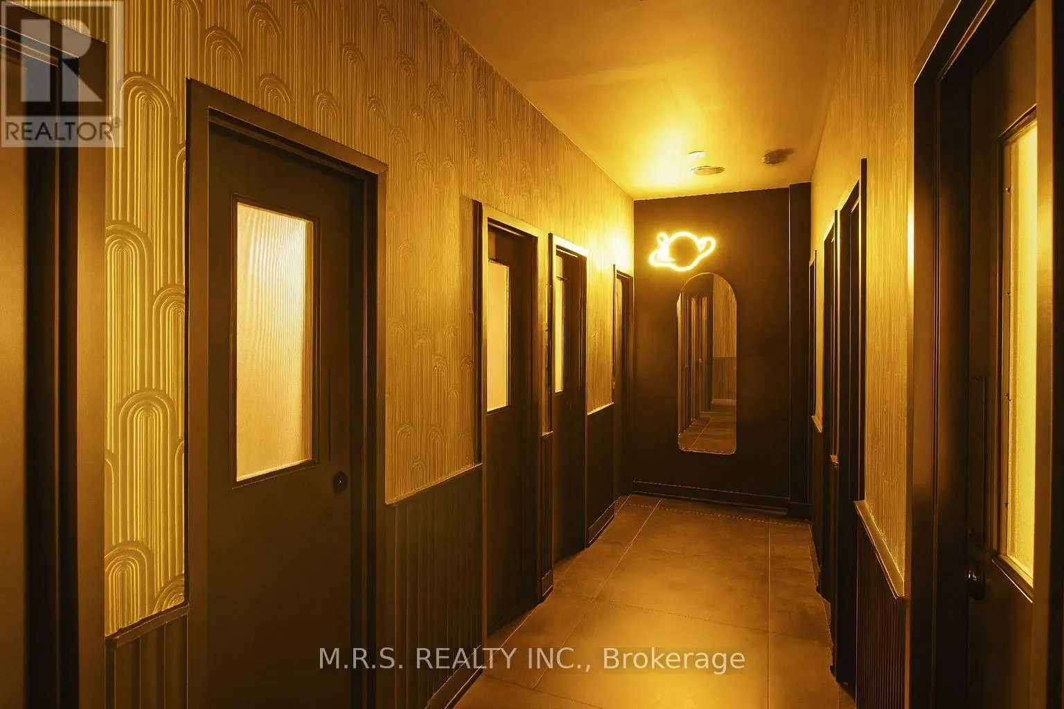 2ND FLOOR - 739 QUEEN STREET W
