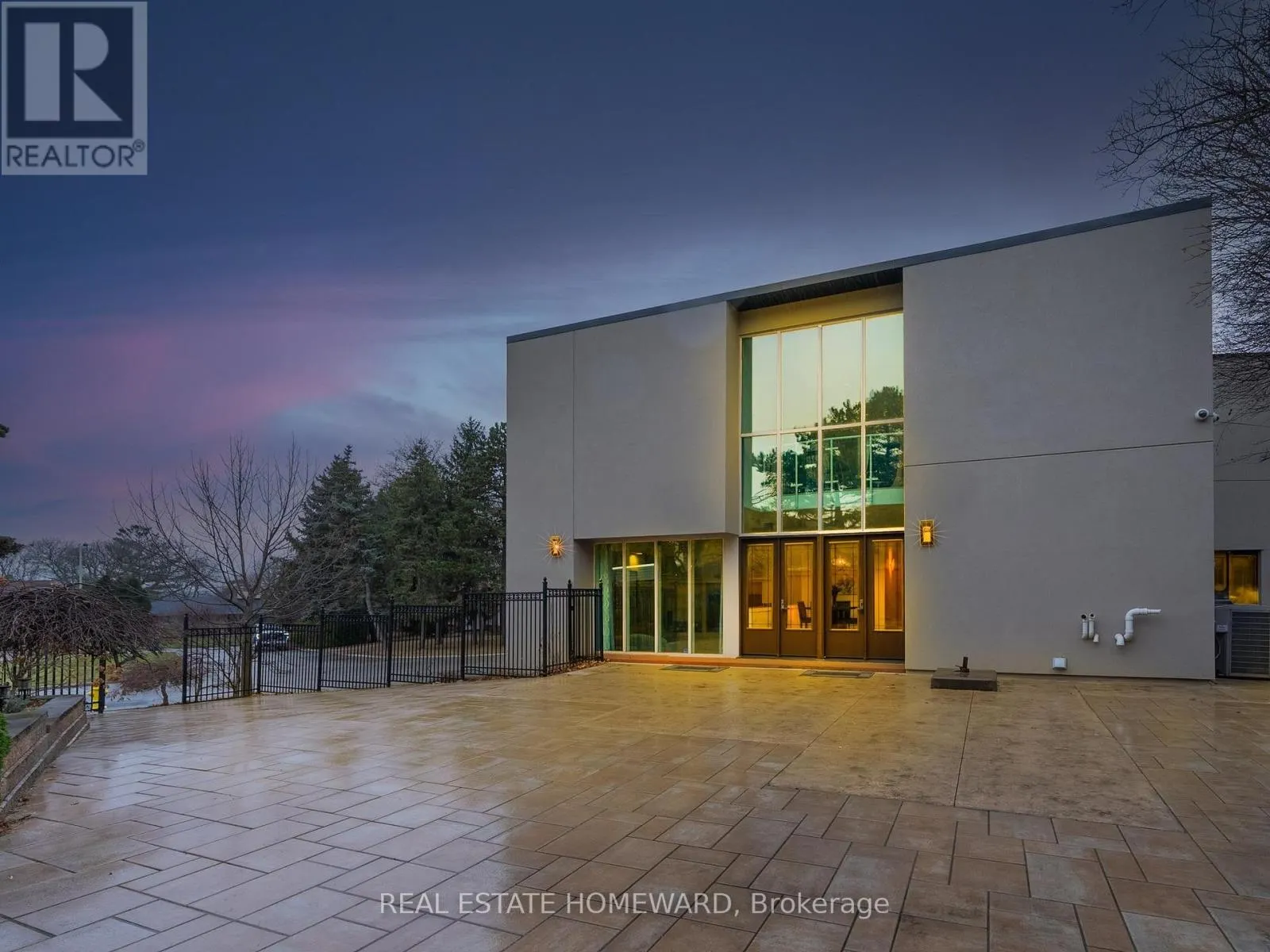 128 LAURENTIDE DRIVE