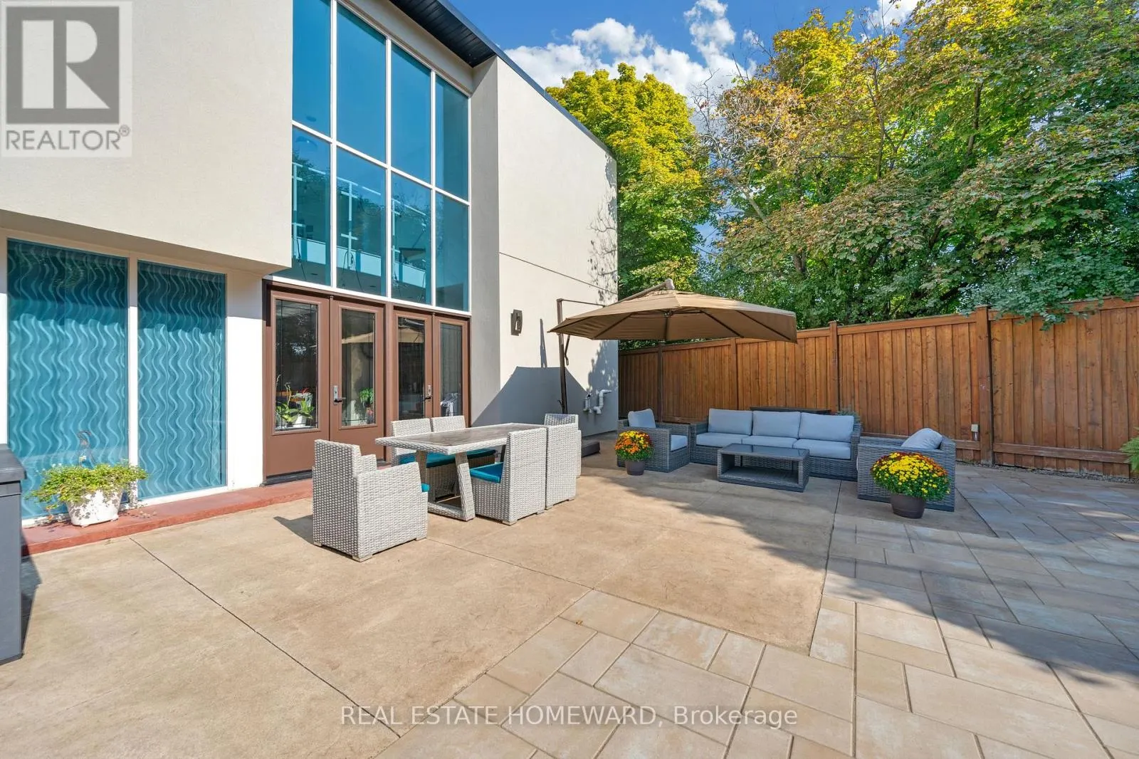 128 LAURENTIDE DRIVE