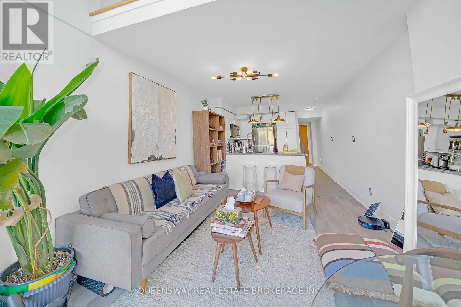 429 - 550 QUEENS QUAY W