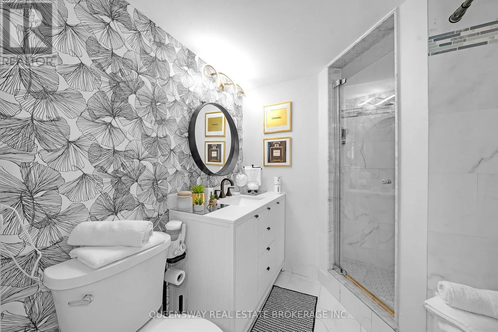 429 - 550 QUEENS QUAY W