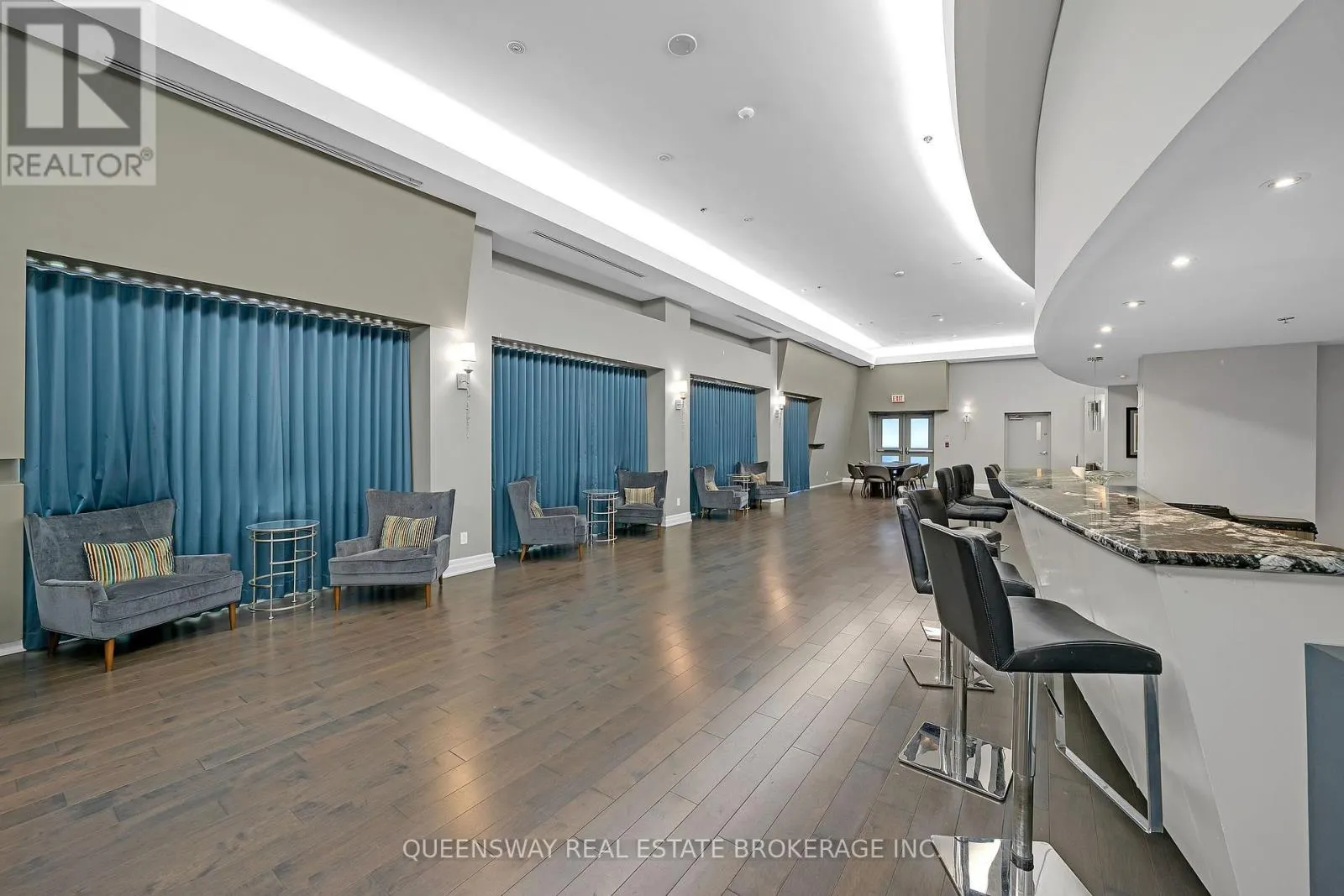 429 - 550 QUEENS QUAY W