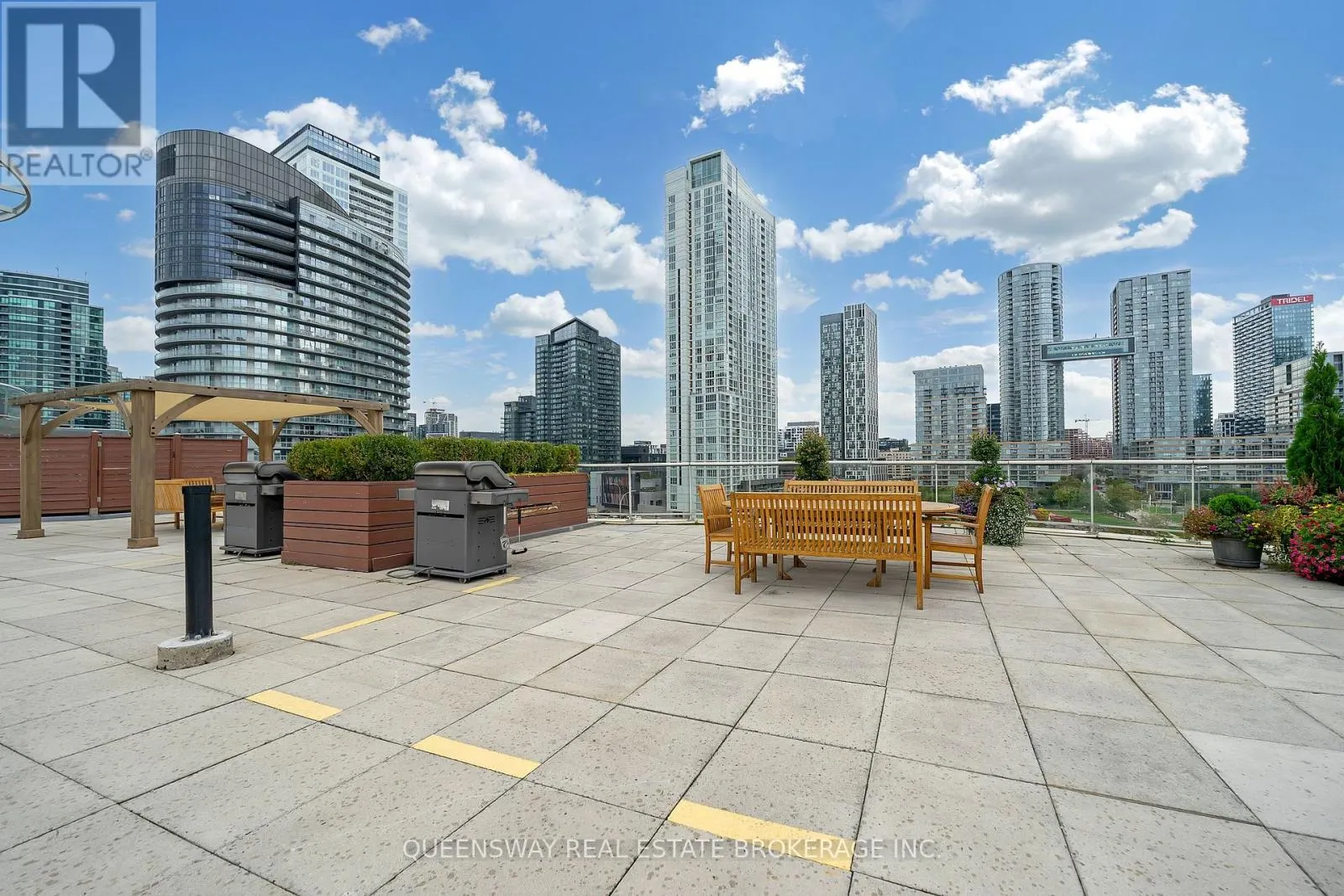 429 - 550 QUEENS QUAY W