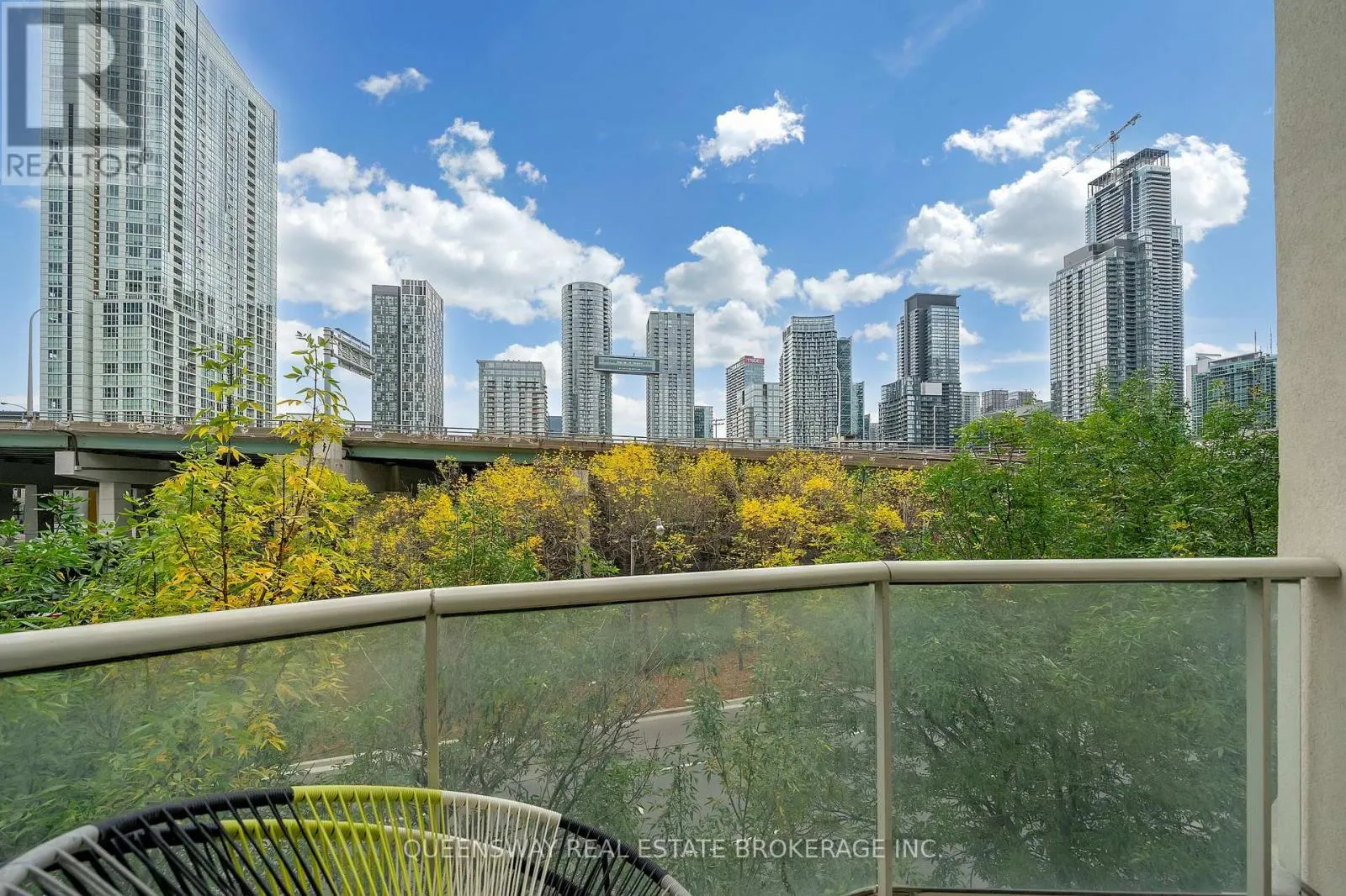 429 - 550 QUEENS QUAY W