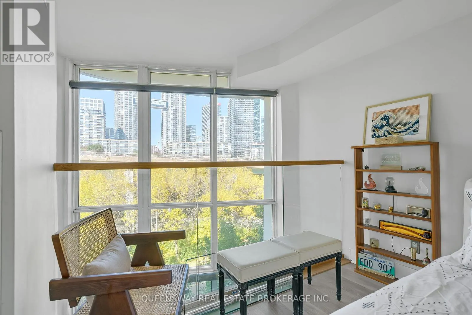 429 - 550 QUEENS QUAY W